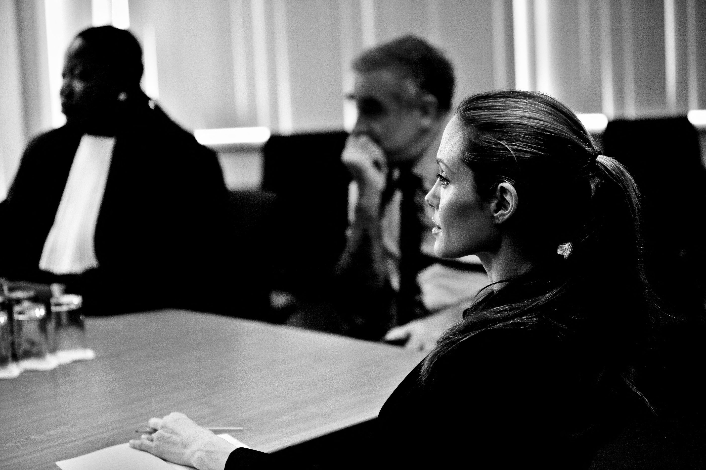 Angelina Jolie en la CPI de La Haya el 19 de mayo de 2009 | Fuente: Getty Images