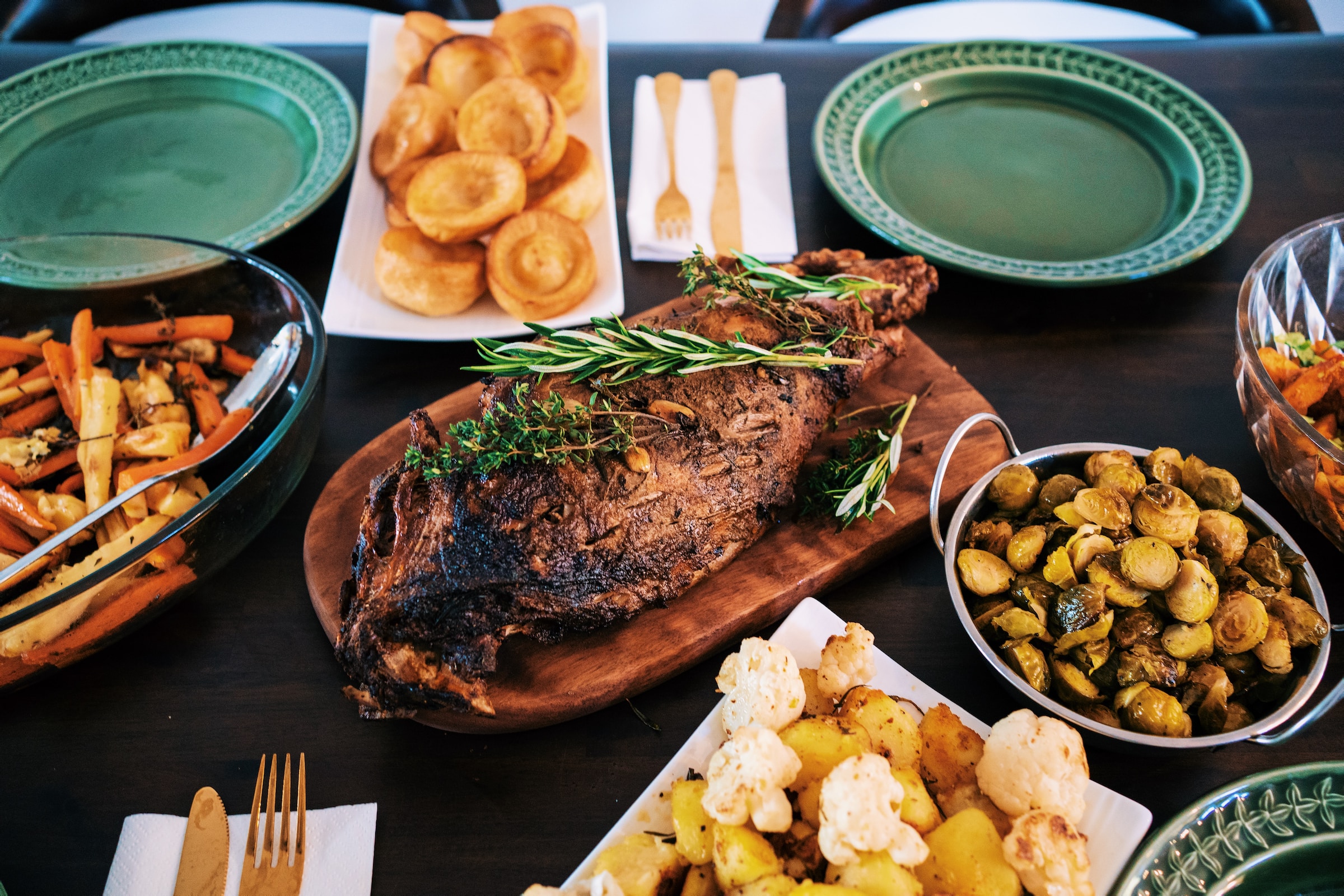 Mesa llena de comida | Foto: Unsplash