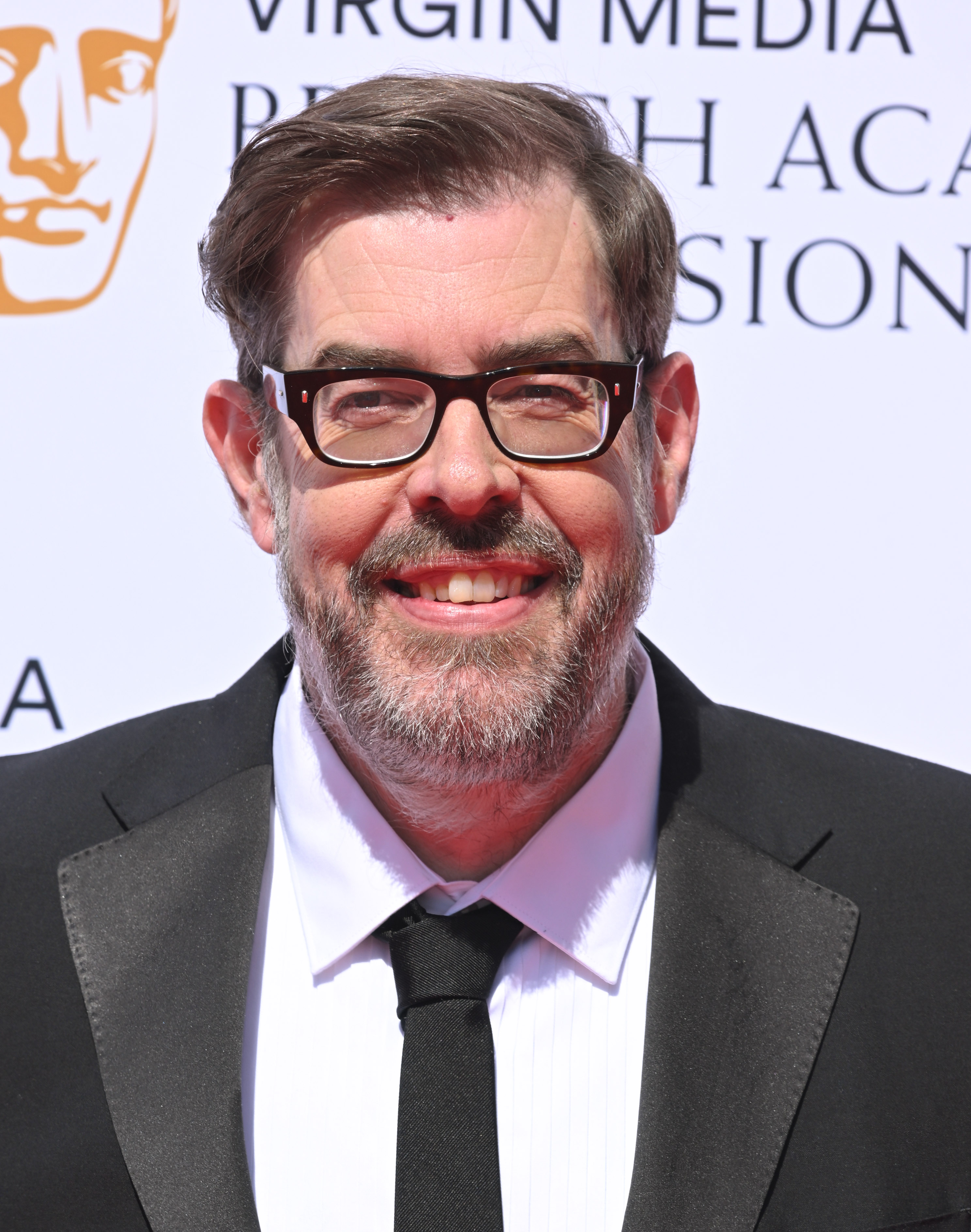 Richard Osman en los Virgin Media British Academy Television Awards en Londres, Inglaterra, el 8 de mayo de 2022 | Fuente: Getty Images