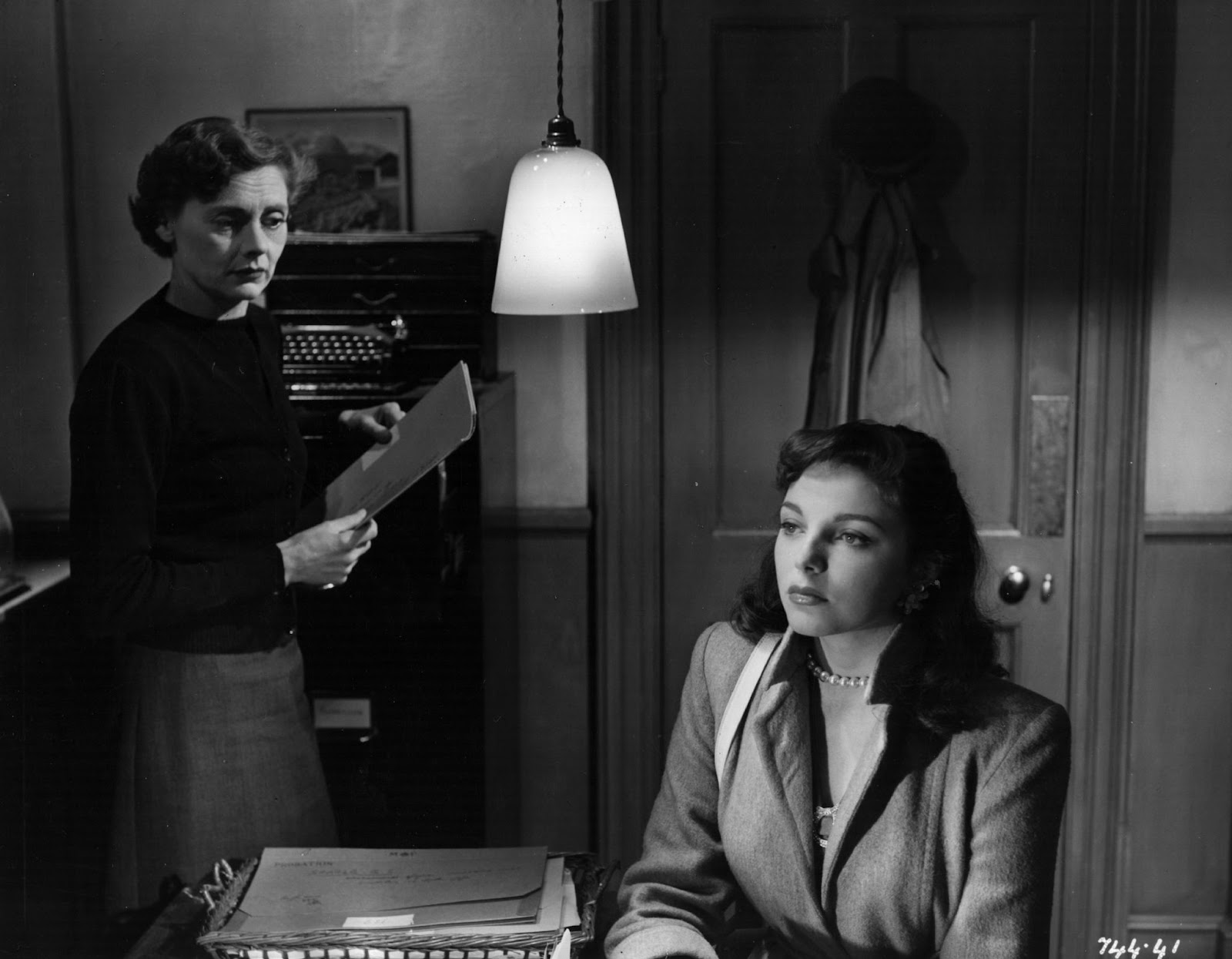 Celia Johnson y Joan Collins rodando