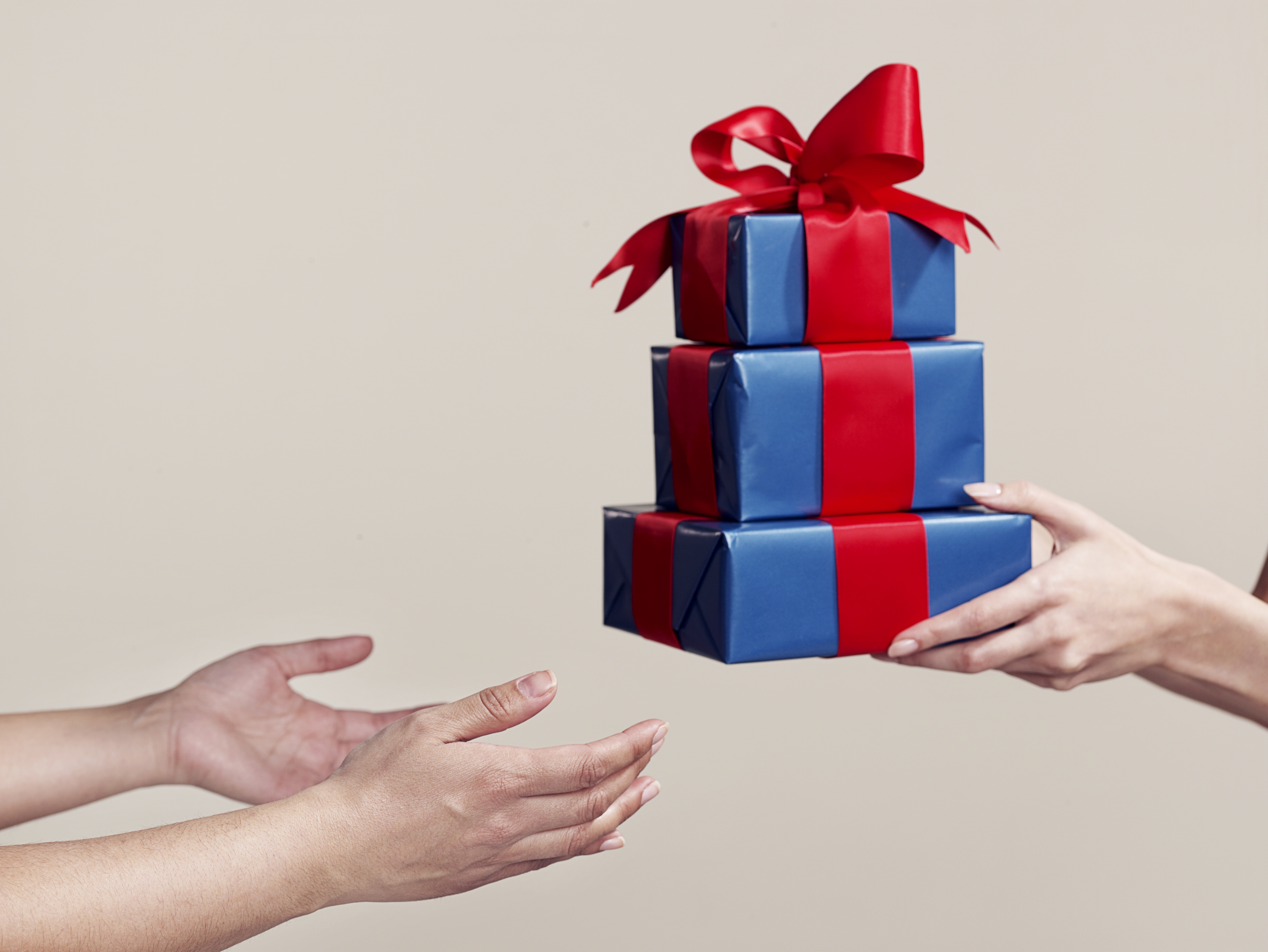 Intercambio de regalos | Foto: Getty Images