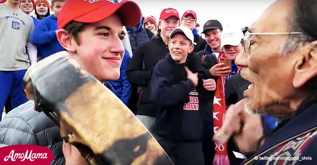 Indígena veterano de guerra acosado por estudiantes con gorras con eslogan de Donald Trump