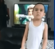 El niño indignado por la cantidad de tareas pendientes. │ Foto: Captura de Youtube/ Noticias Caracol 