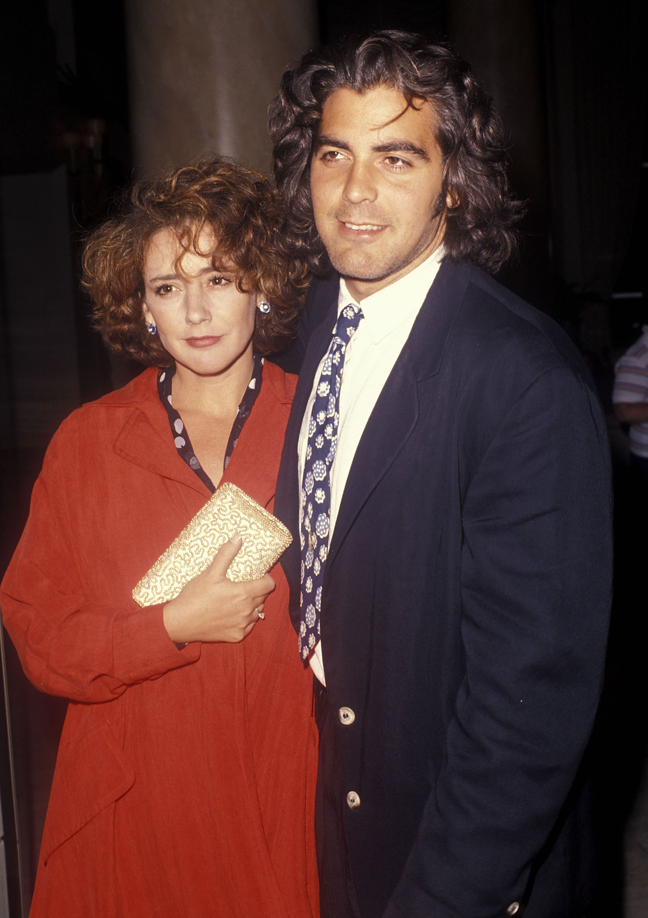 Talia Balsam y George Clooney asisten a la Fiesta de Afiliados de Televisión de la ABC el 14 de junio de 1990 | Fuente: Getty Images