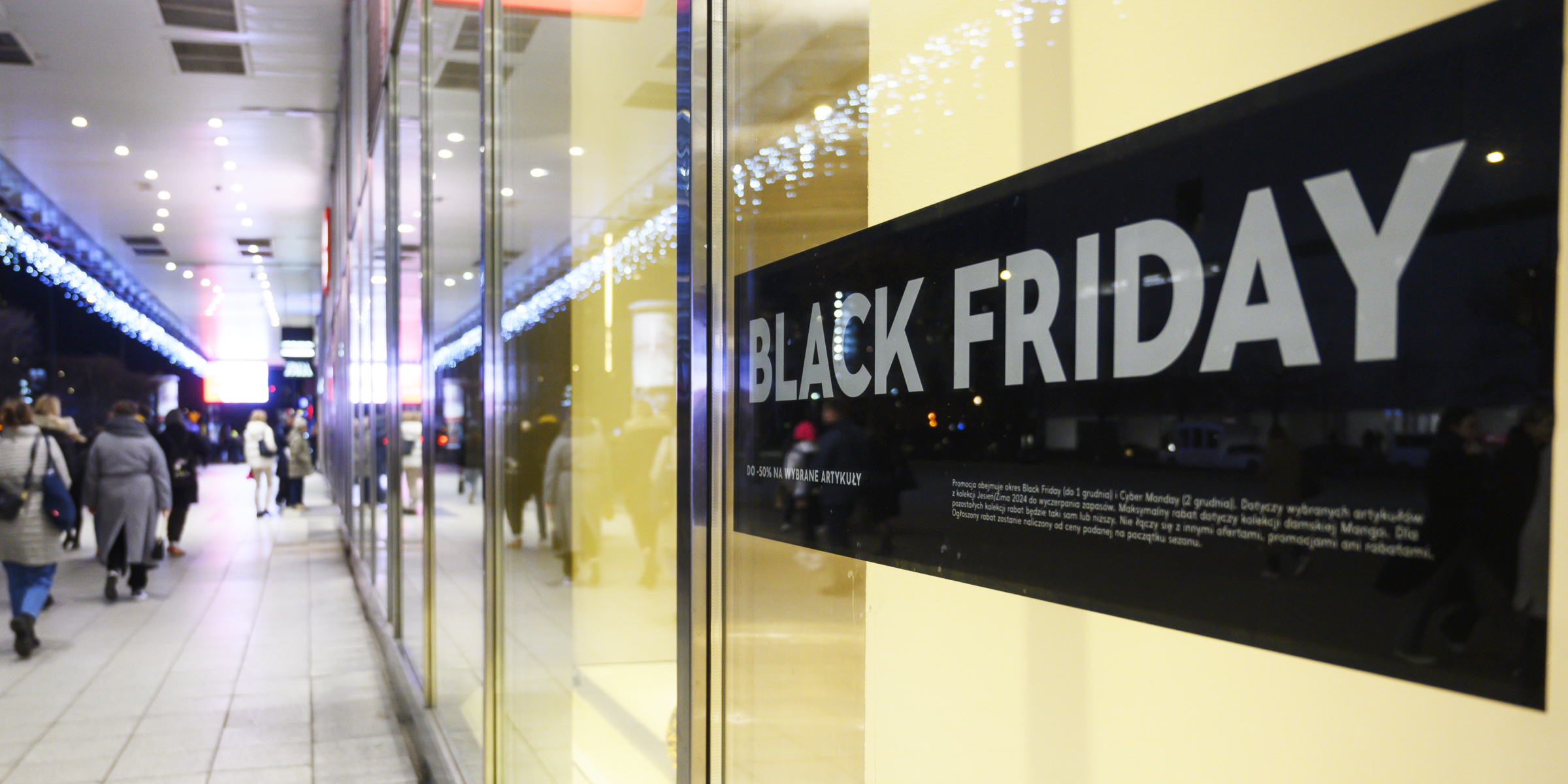 Cartel de ofertas del Black Friday | Fuente: Getty Images