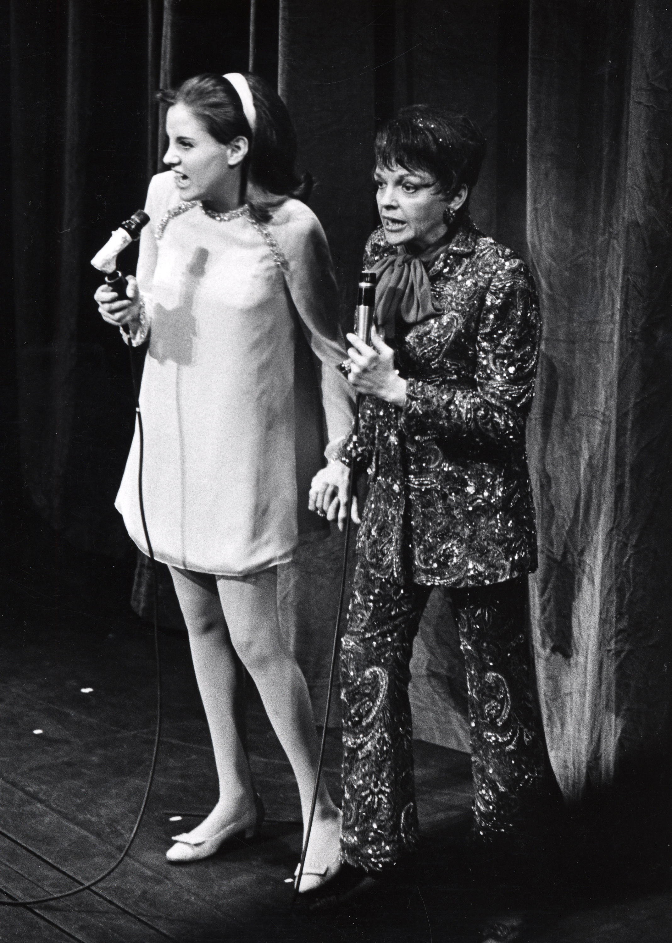 La actriz y Judy Garland el 31 de julio de 1967, en Nueva York | Fuente: Getty Images