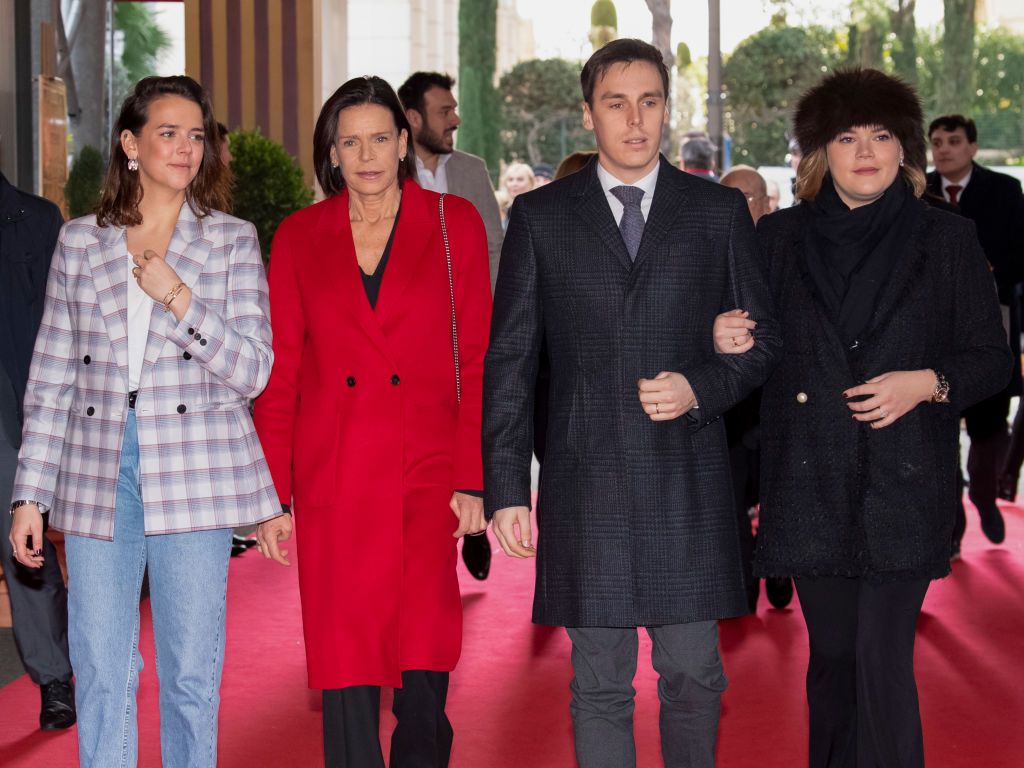 Stéphanie de Mónaco con sus hijos, el 19 de enero del 2020. │Foto: Getty Images
