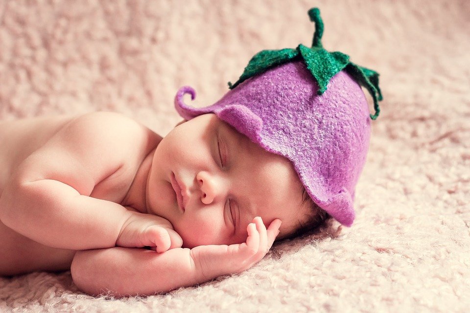 Bebé recién nacido / Imagen tomada de: Pixabay