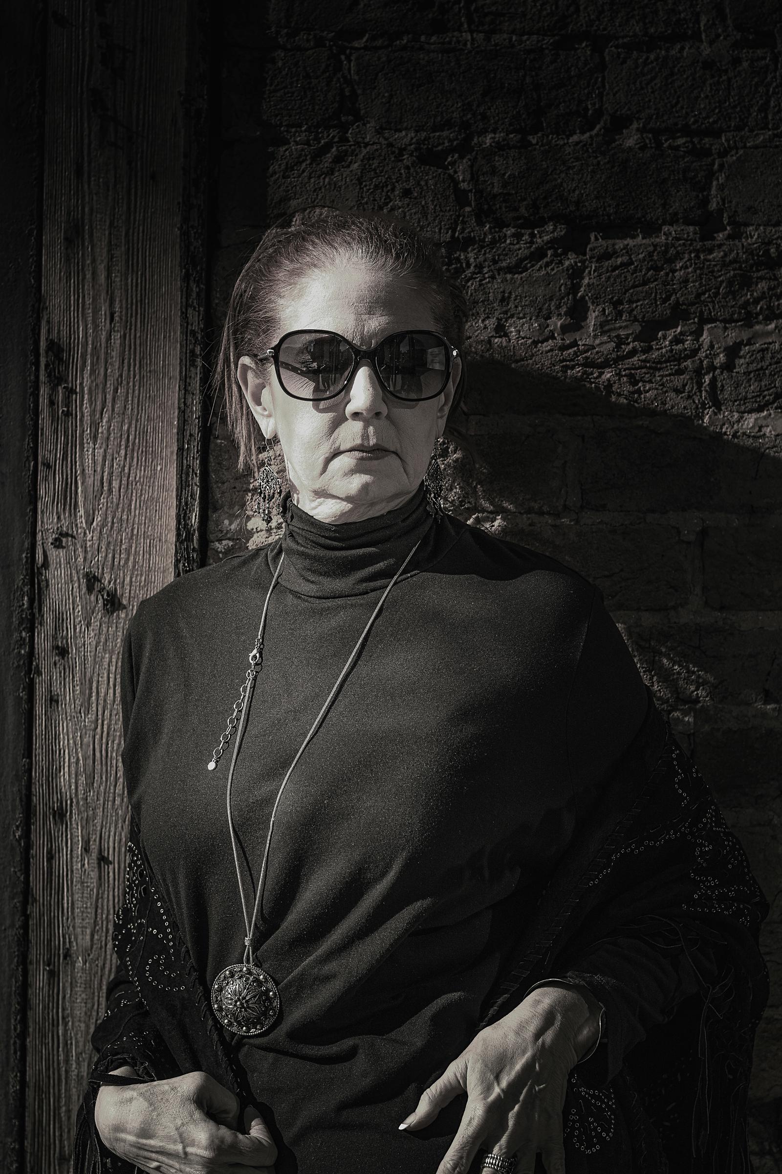 Una donna con gli occhiali | Fonte: Unsplash