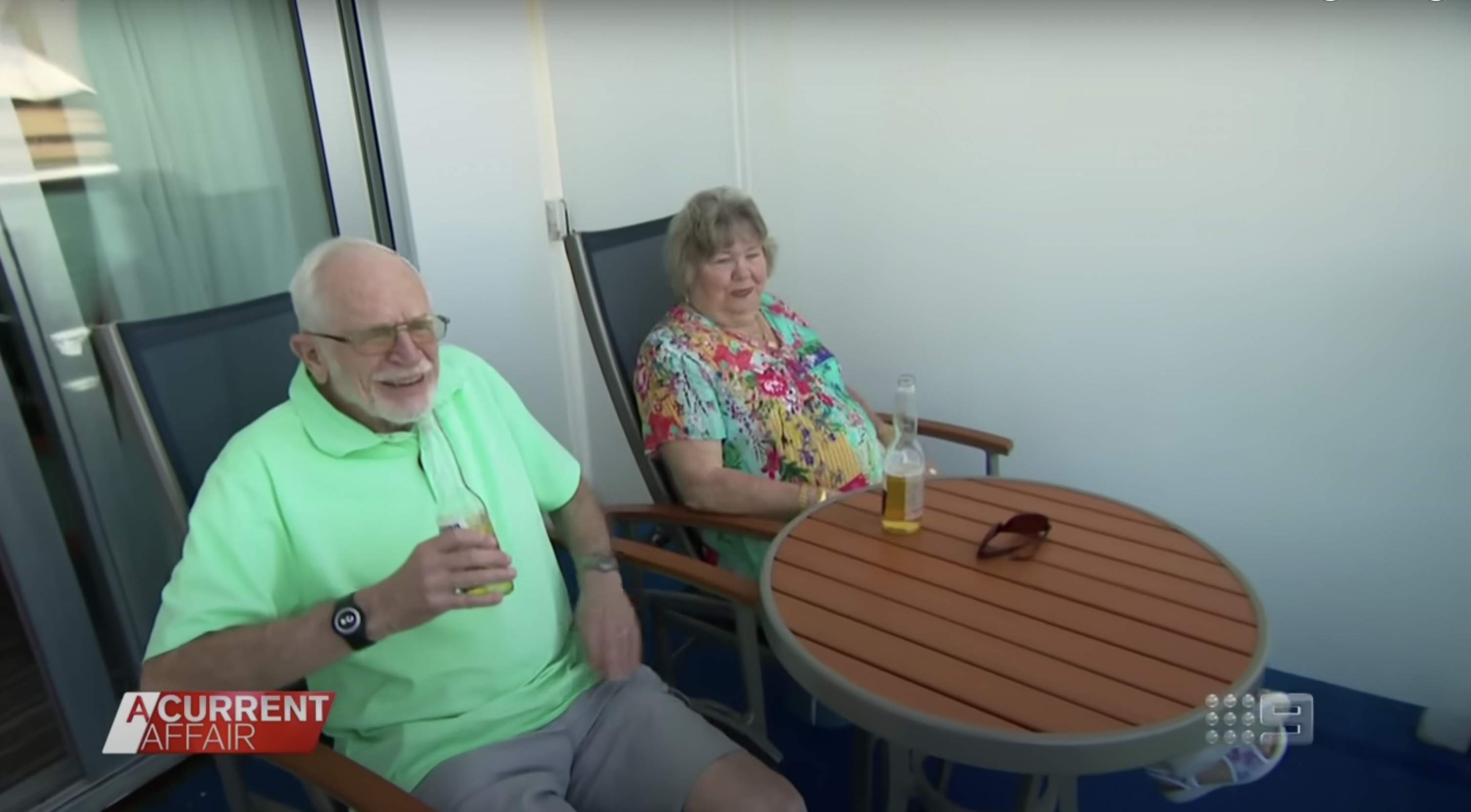 Marty y Jess Ansen en un crucero. | Fuente: YouTube/ACurrentAffair