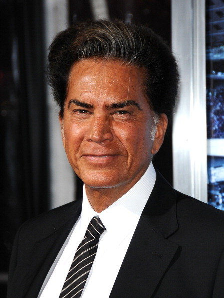 El cantante José Luis Rodríguez asiste al estreno de "Man On A Ledge" en el Teatro Chino de Grauman el 23 de enero de 2012 en Hollywood, California | Fuente: Getty Images