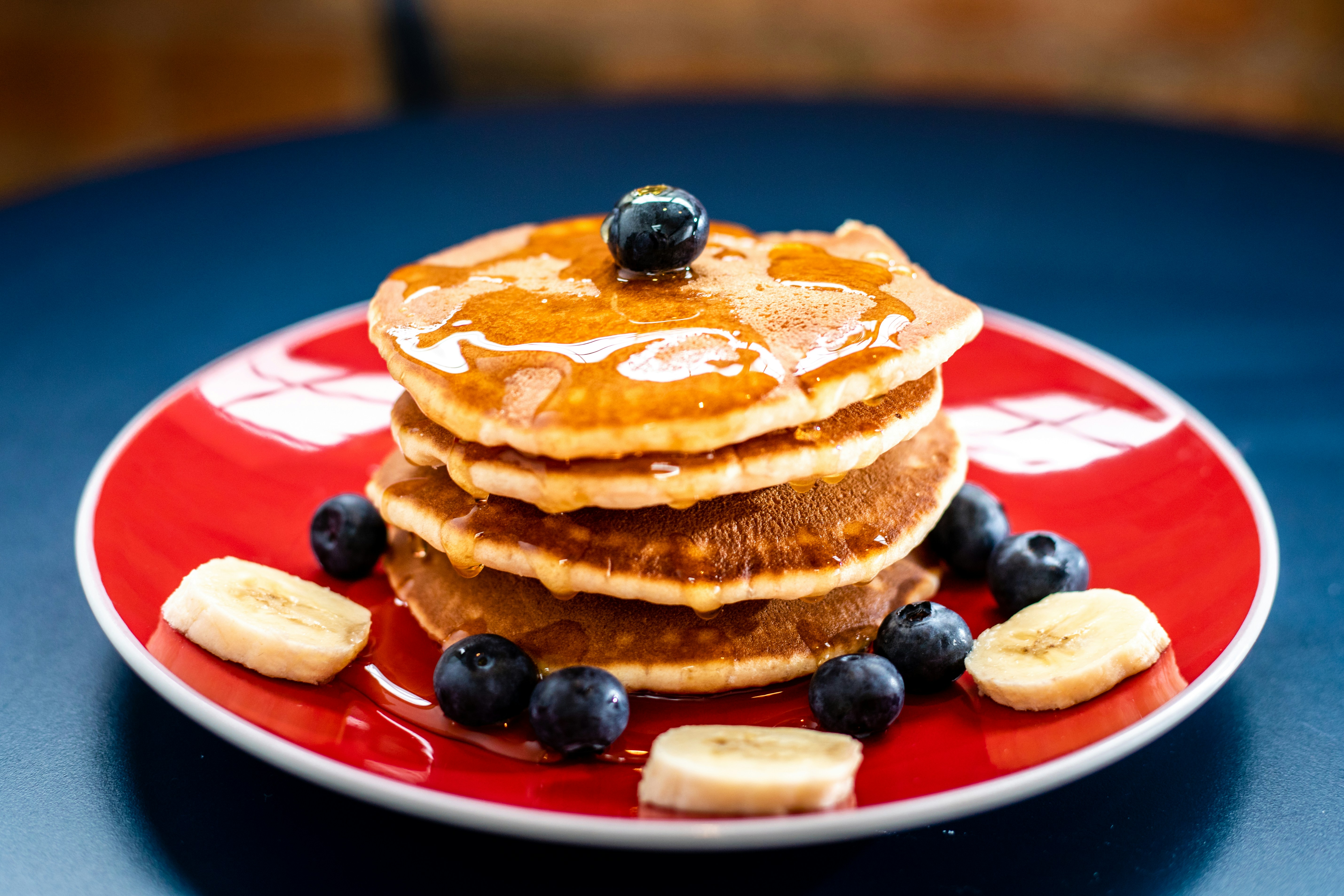 Un plato lleno de panqueques | Fuente: Unsplash