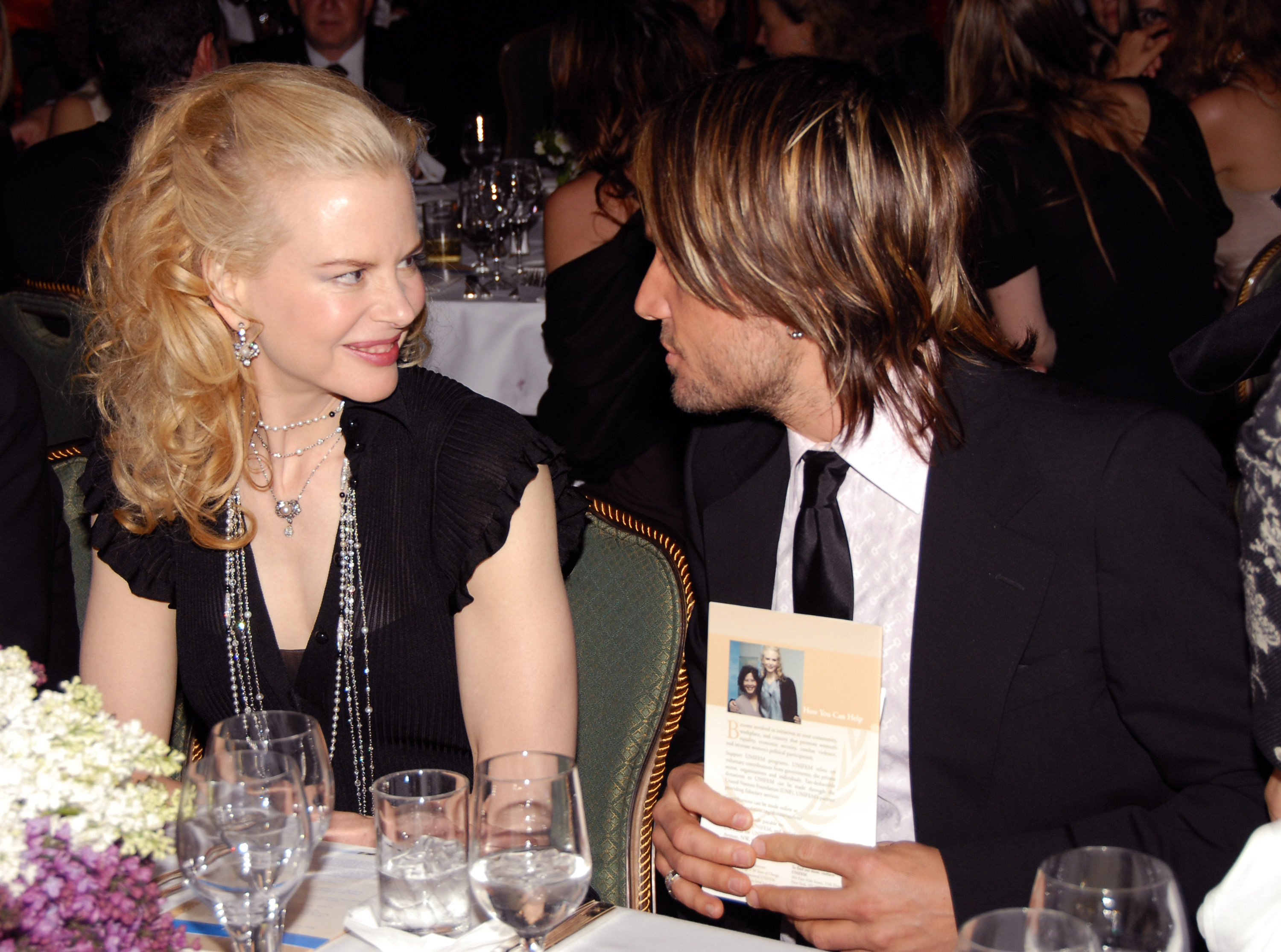 Nicole Kidman y Keith Urban durante la Celebración del 30 Aniversario de UNIFEM organizada por Kidman en Nueva York el 13 de mayo de 2006. | Fuente: Getty Images