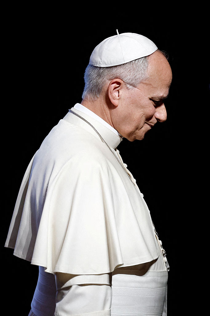 El papa León XIV se retira tras su discurso durante el encuentro titulado «En las raíces de Europa: por la paz y la unidad», celebrado en el Centro de Conferencias Robert Schuman de Metz (noreste de Francia) el 28 de septiembre de 2026, en la última jornada de su visita a Francia. | Fuente: Getty Images