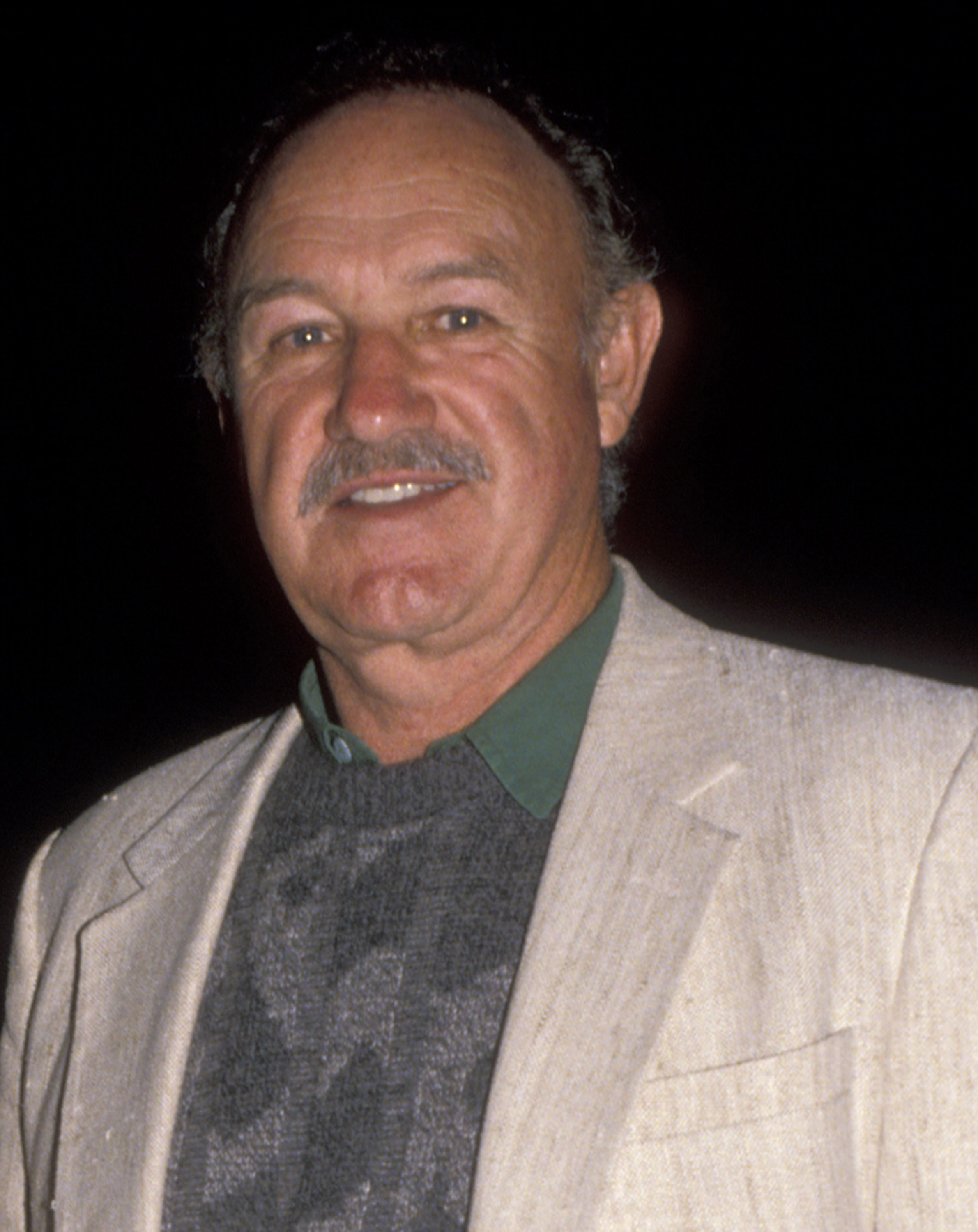 Gene Hackman es fotografiado durante el combate de boxeo Sugar Ray Leonard Vs. Donny LaLonde, el 7 de noviembre de 1988 en el Caesar's Palace de Las Vegas, Nevada | Fuente: Getty Images