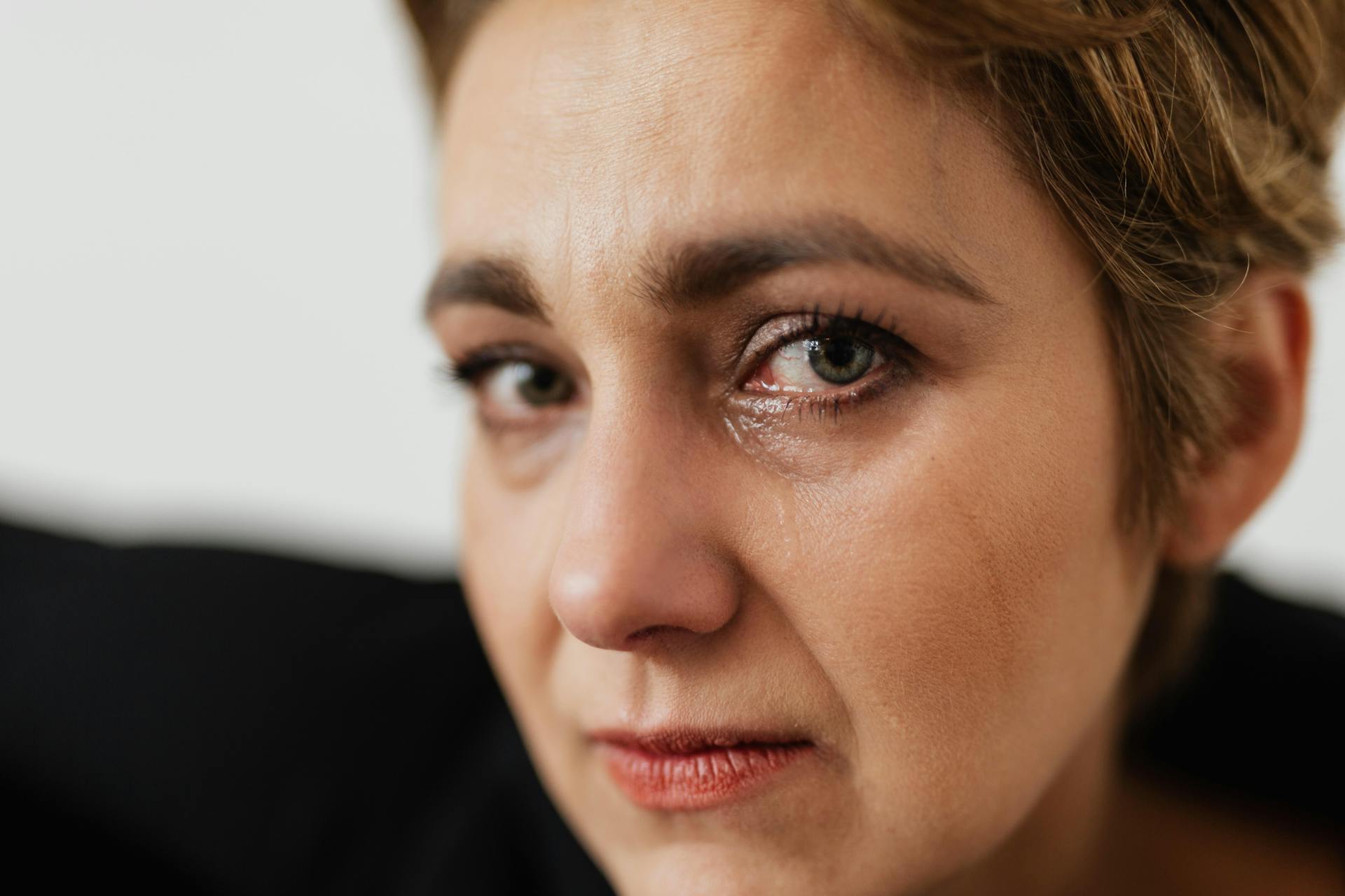 Una mujer llorando | Fuente: Pexels