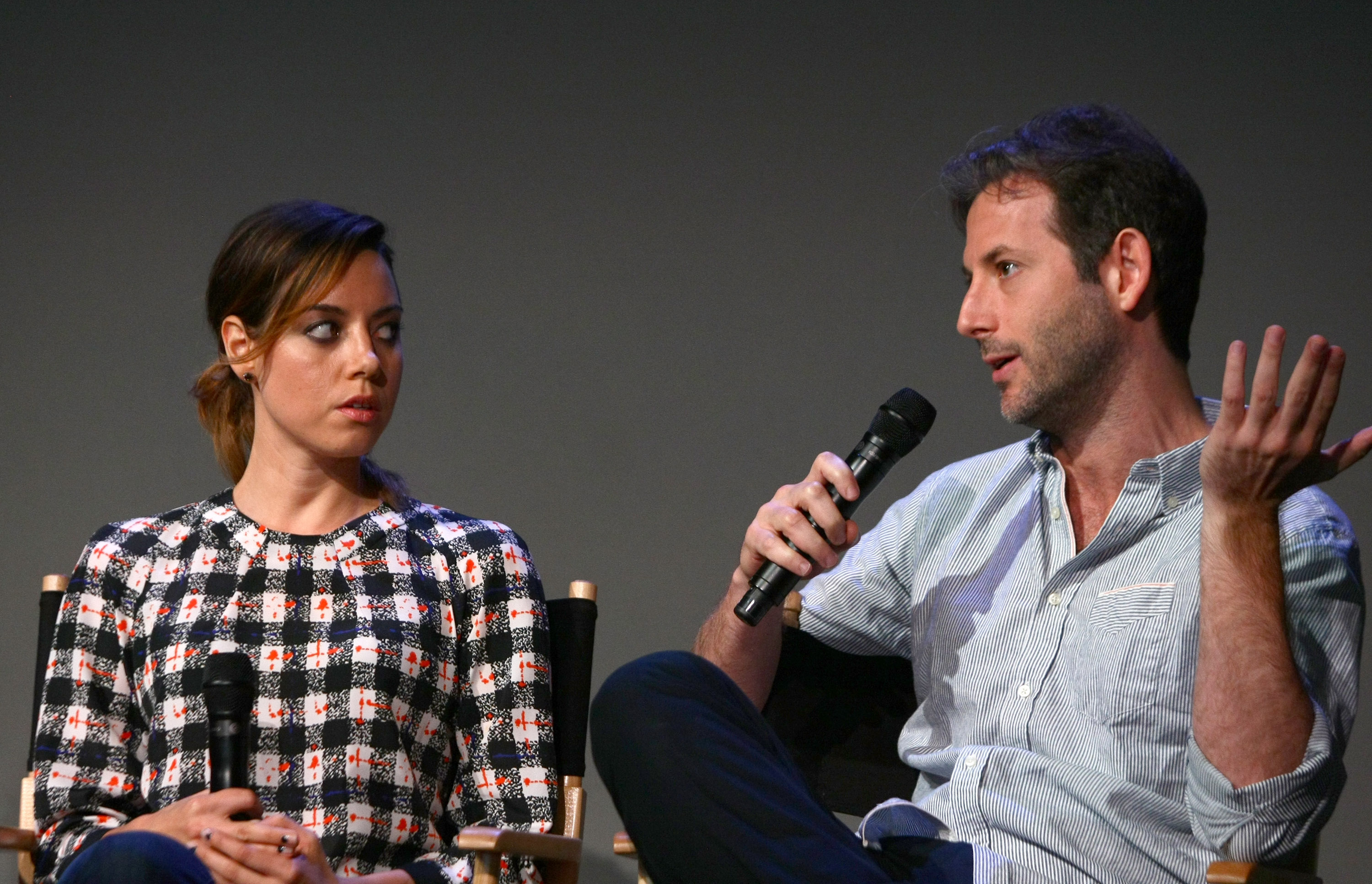 Aubrey Plaza y Jeff Baena asisten a "Meet The Filmmakers" el 30 de julio de 2014 en la ciudad de Nueva York. | Fuente: Getty Images