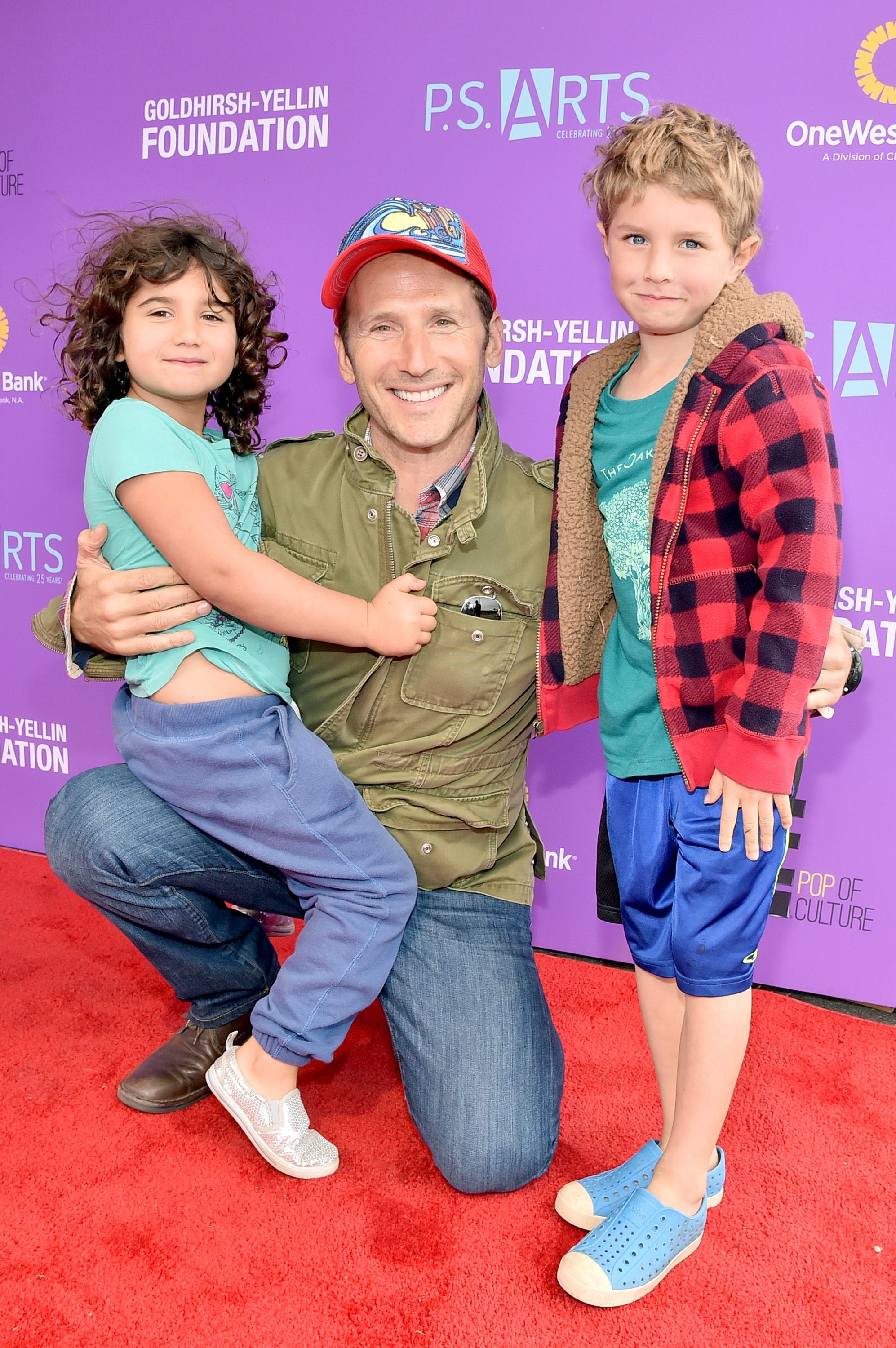Addie, Mark y Frisco Feuerstein en Exprésate 2015 el 15 de noviembre en Santa Mónica, California. | Fuente: Getty Images