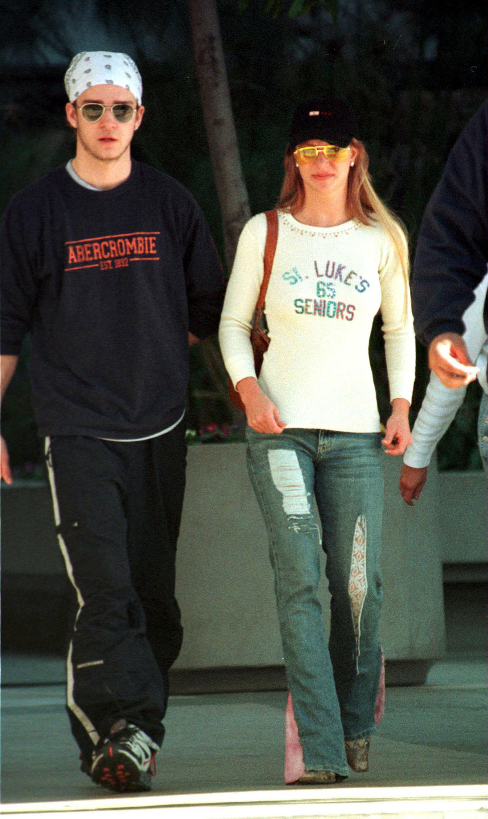 Justin Timberlake y Britney Spears vistos en Los Ángeles, California, el 4 de enero de 2001 | Foto: Getty Images