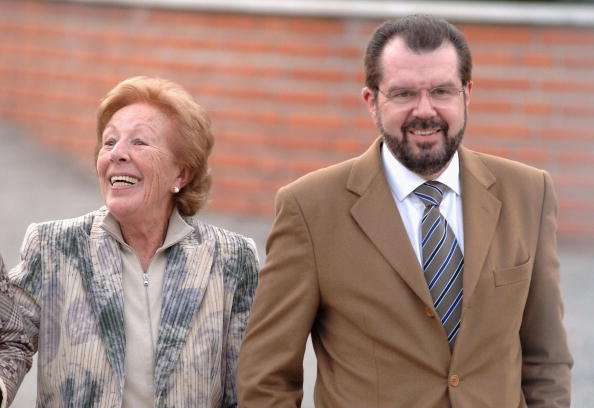 Menchu Álvarez, abuela de la reina Letizia, y Jesús Ortiz, padre de la monarca el 2 de noviembre en Madrid, España. │ Foto: Getty Images 