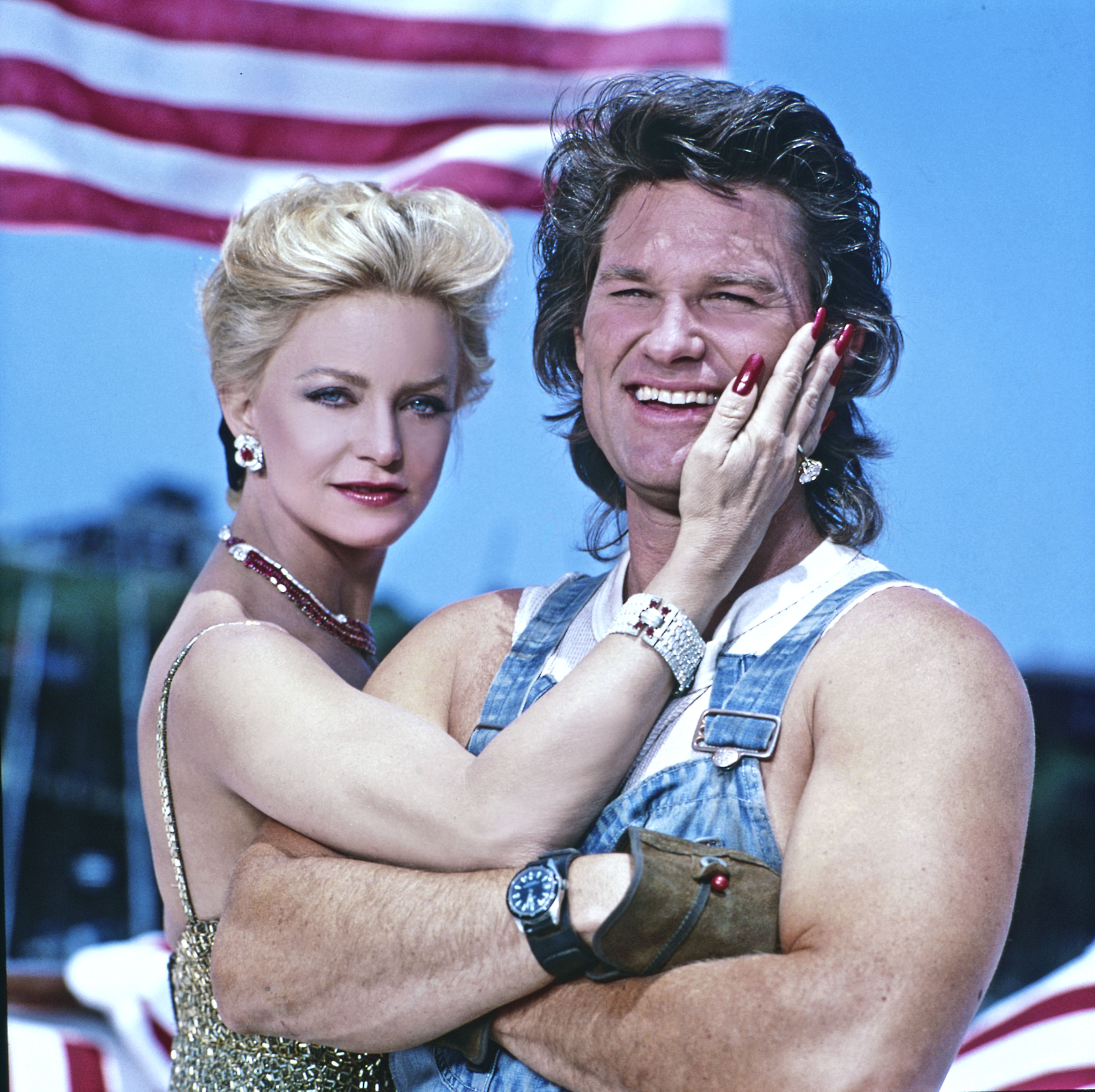 Goldie Hawn y Kurt Russell posan para un retrato en octubre de 1987 | Fuente: Getty Images