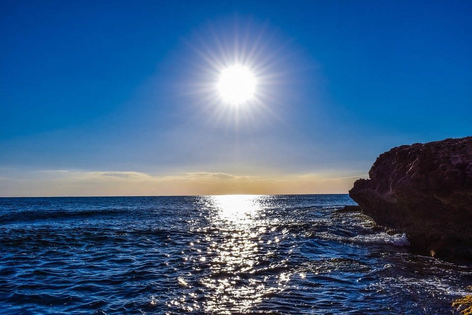 Sol y mar. | Foto: Pixabay