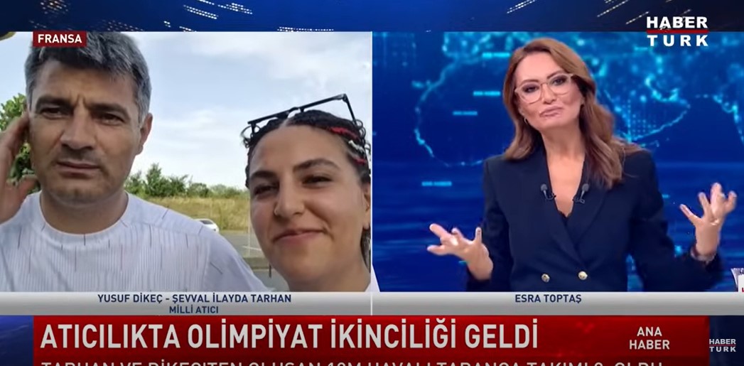 Yusuf Dikeç y Sevval Ilayda Tarhan hablando con una emisora de noticias en un post subido el 30 de julio de 2024 | Fuente: YouTube/Habertürk TV