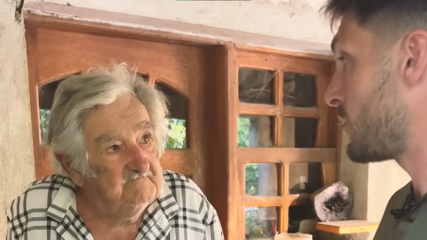 José Mujica entrevistado en 2023 en su chacra. | YouTube/Joaco Santos