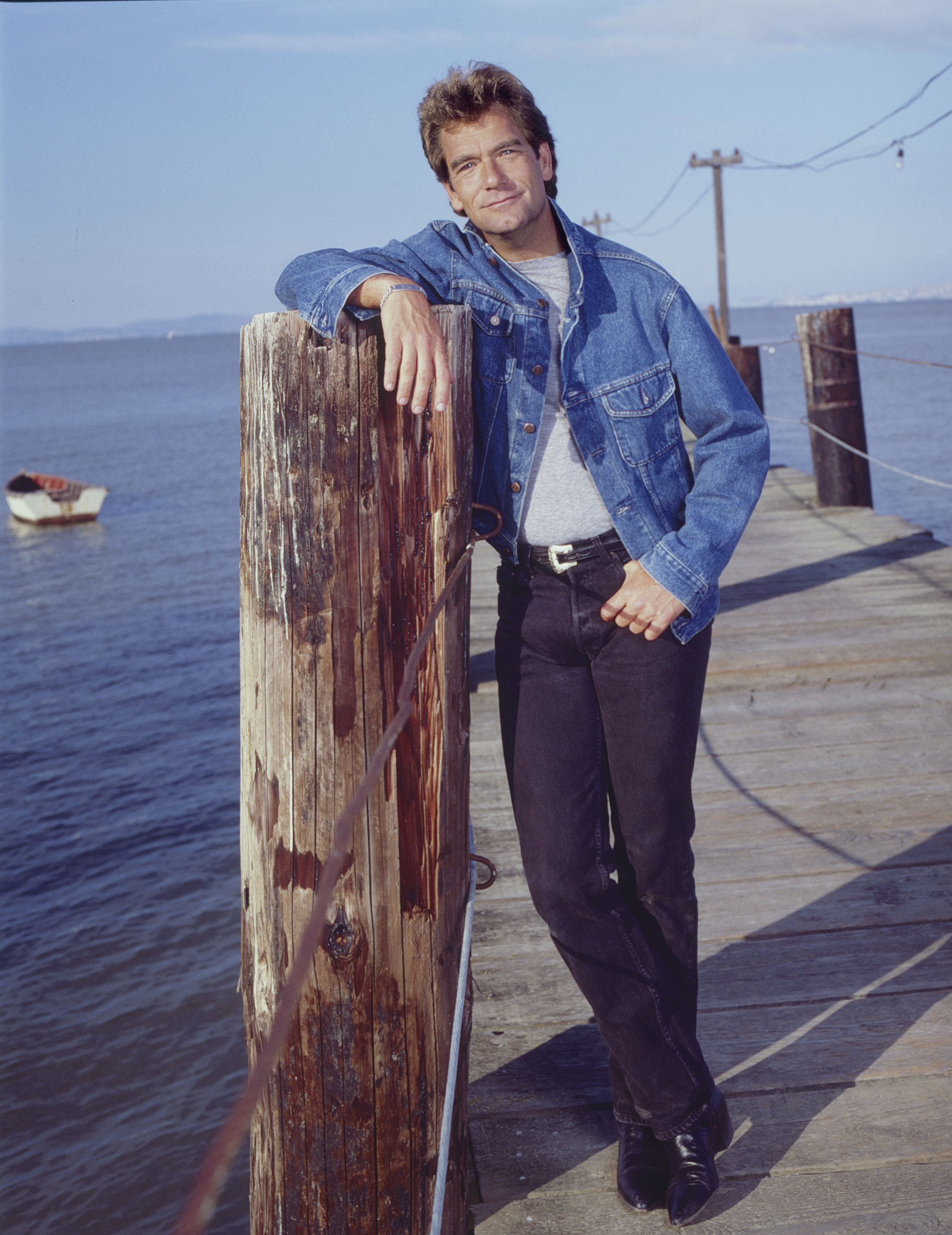 El cantante posando para un retrato el 23 de abril de 1980, en San Francisco, California. | Fuente: Getty Images