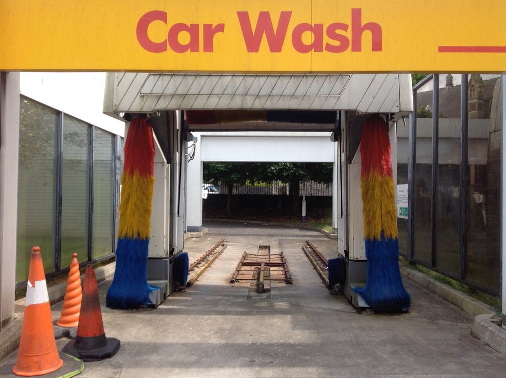 Lavadero de autos. | Foto: Pexels