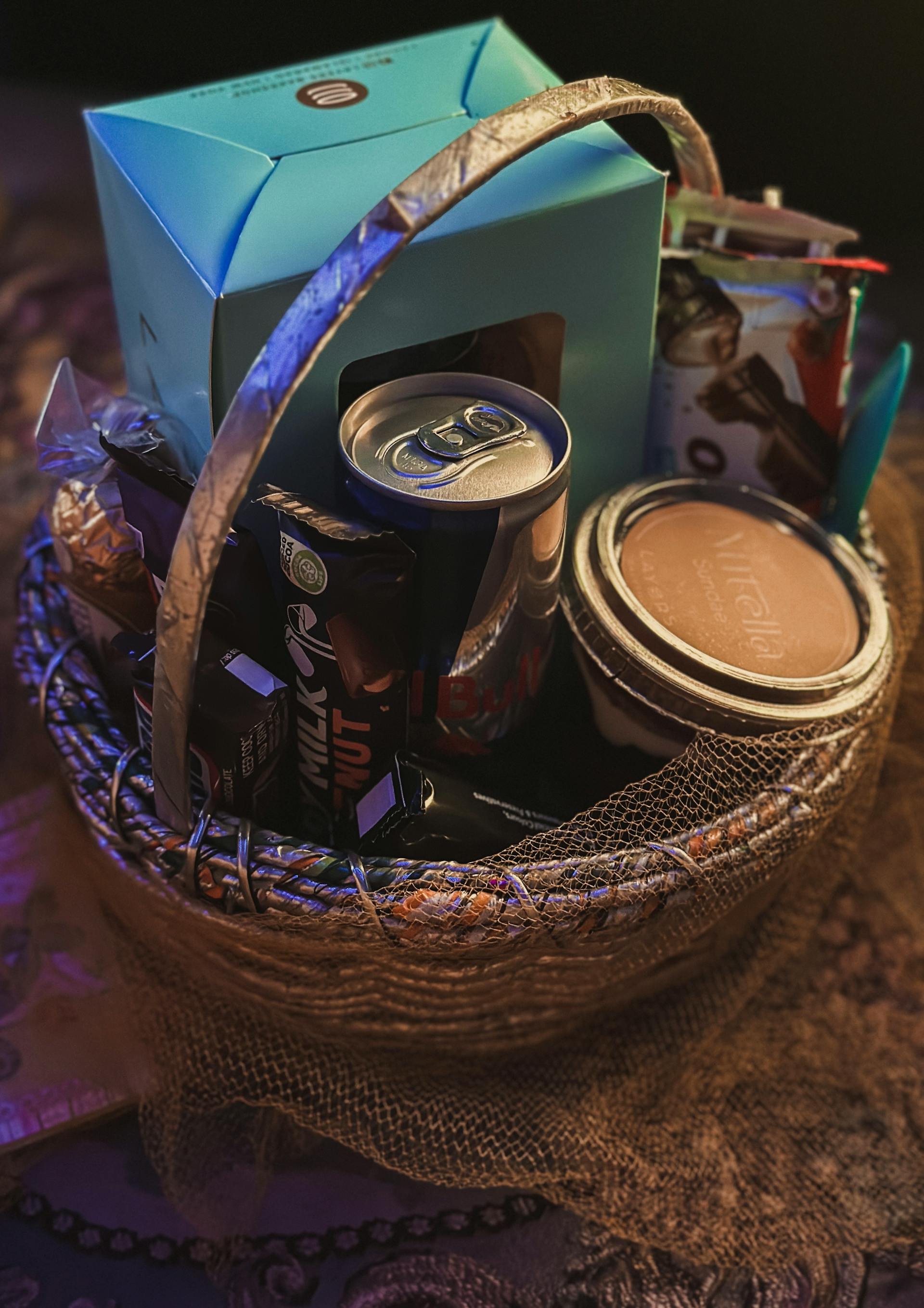 Una cesta de regalo | Fuente: Pexels