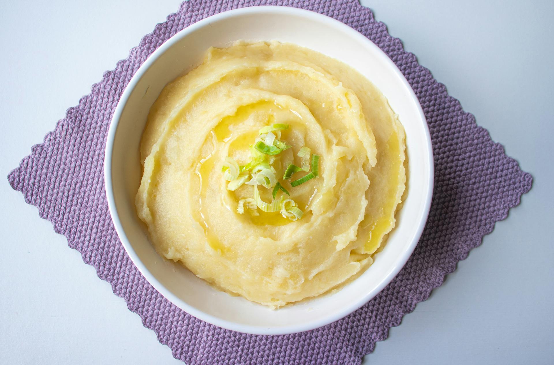 Puré de patatas en un cuenco | Fuente: Pexels