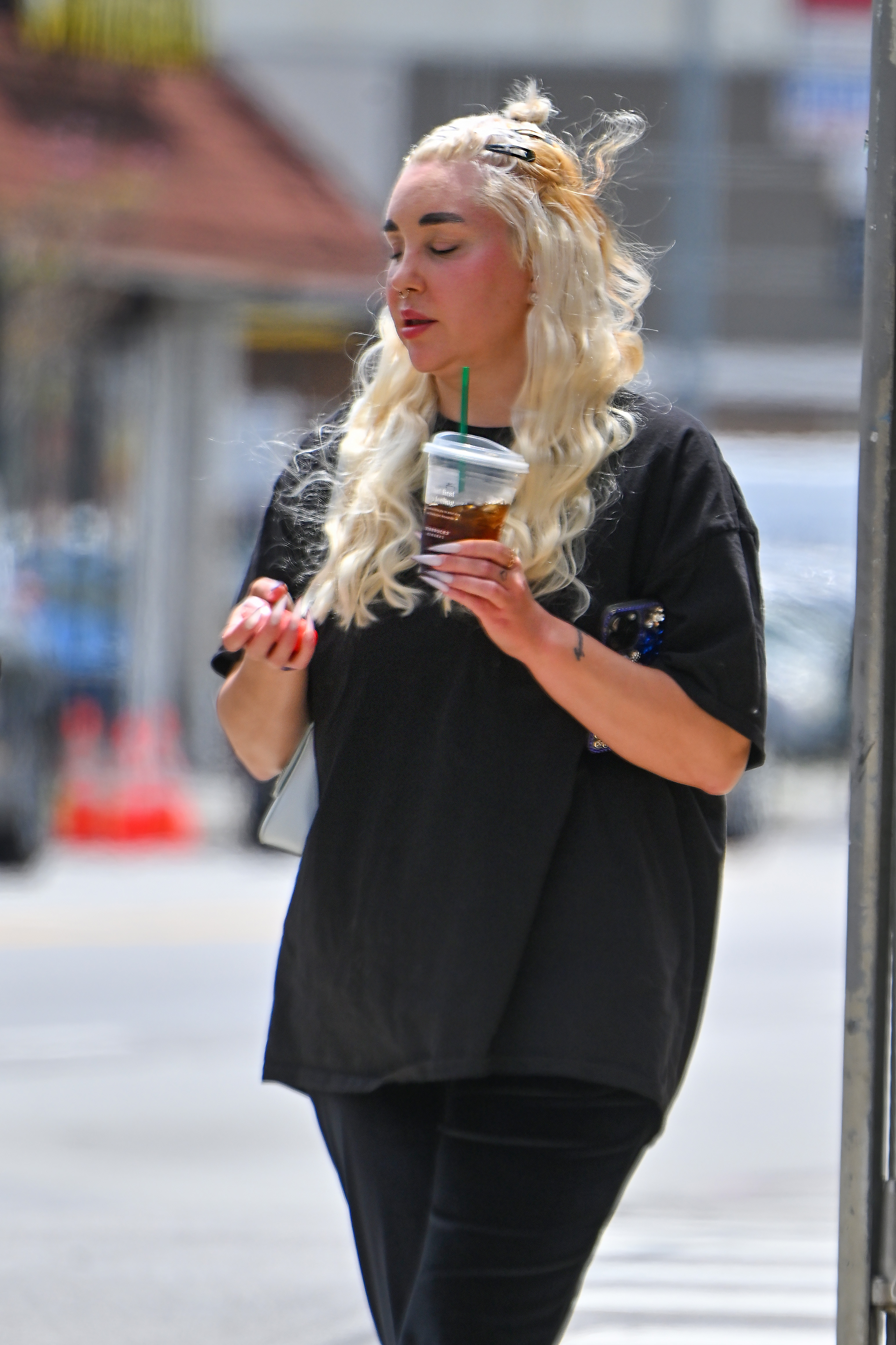 Amanda Bynes vista en Los Ángeles, California, el 25 de abril de 2024. | Fuente: Getty Images