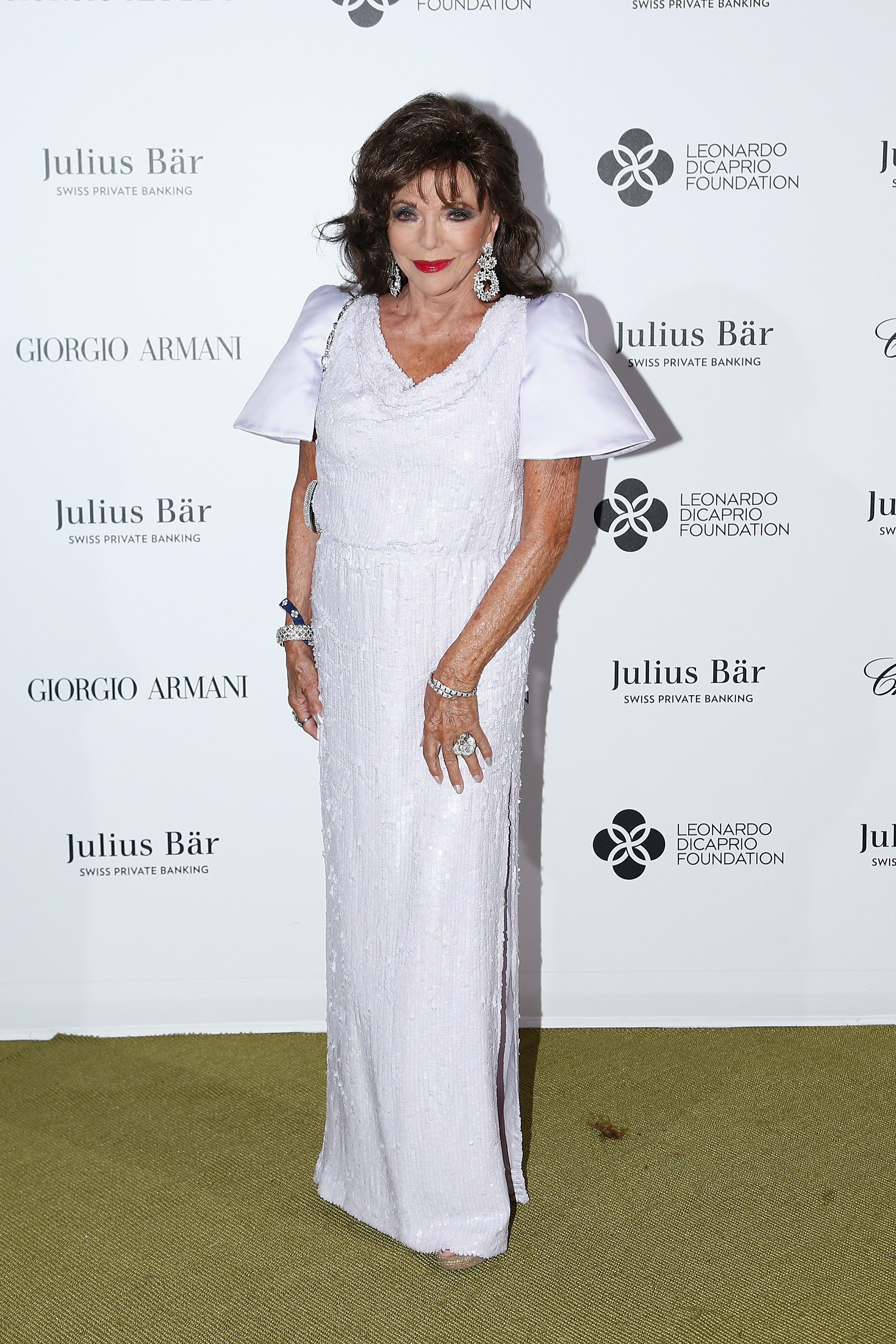 Joan Collins en la 2ª Gala Anual de Saint-Tropez de la Fundación Leonardo DiCaprio | Foto: Getty Images