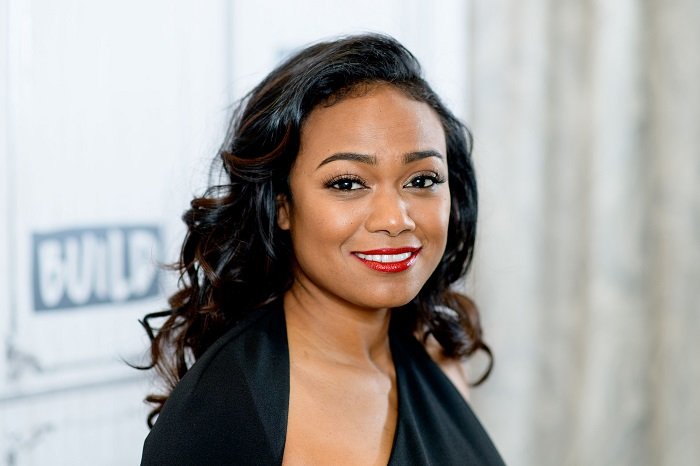 Tatyana Ali habla sobre la campaña "Go Red" de la American Heart Association con Build Series en Build Studio el 8 de febrero de 2018. | Foto: Getty Images