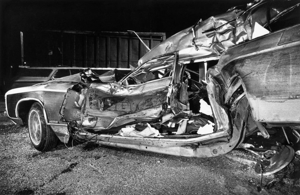 Estos son los restos del automóvil en el que murieron la esposa y la hija Joe Biden. | Foto: Getty Images.