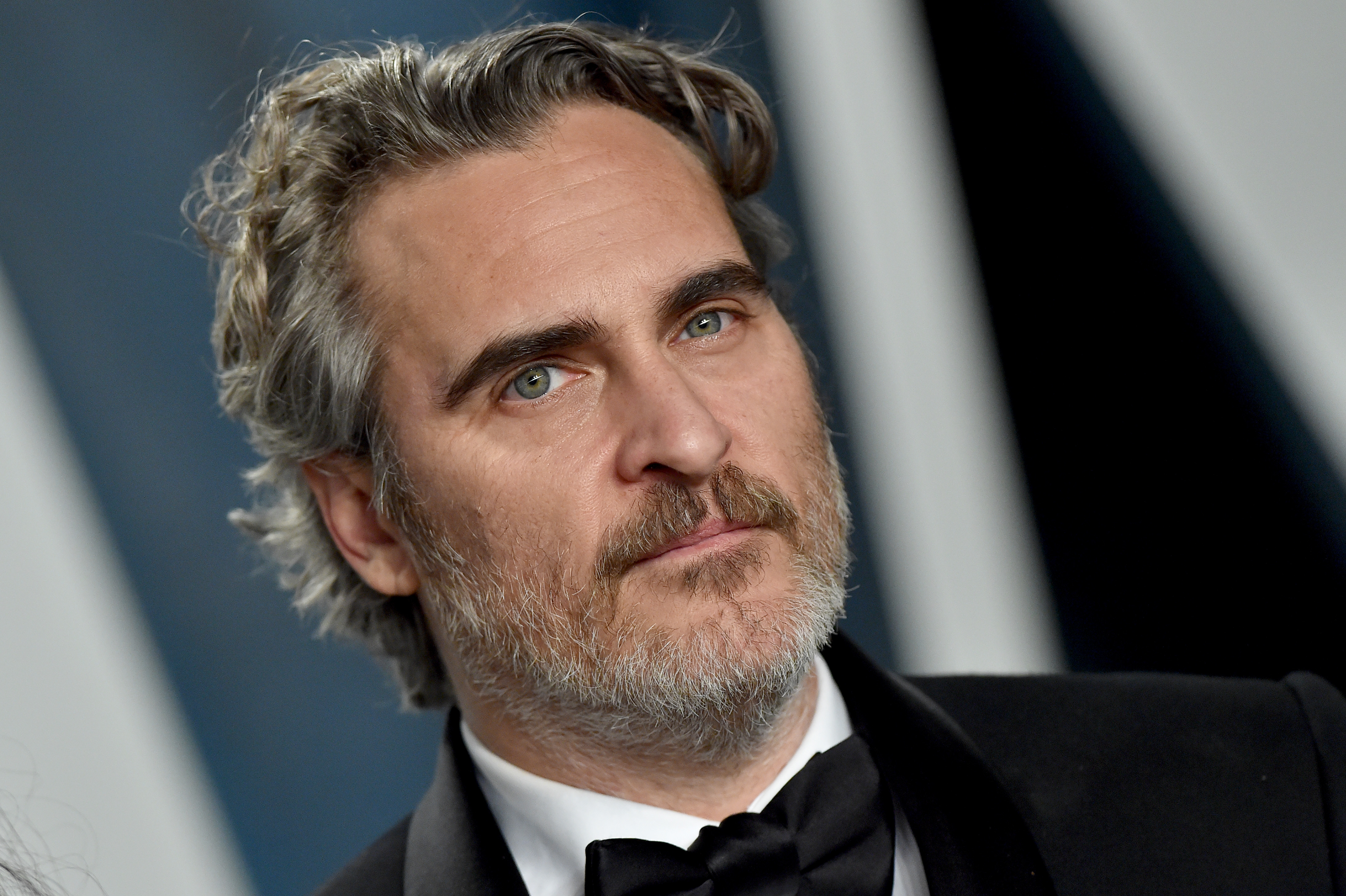 Joaquin Phoenix asiste a la fiesta de los Oscar de Vanity Fair 2020 el 9 de febrero de 2020, en Beverly Hills, California. | Fuente: Getty Images