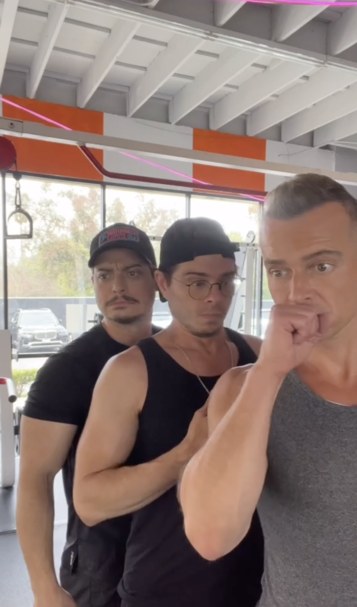 Matthew, Andrew y Joey Lawrence, fechados el 9 de mayo de 2024 | Fuente: Instagram/andrewlawrence