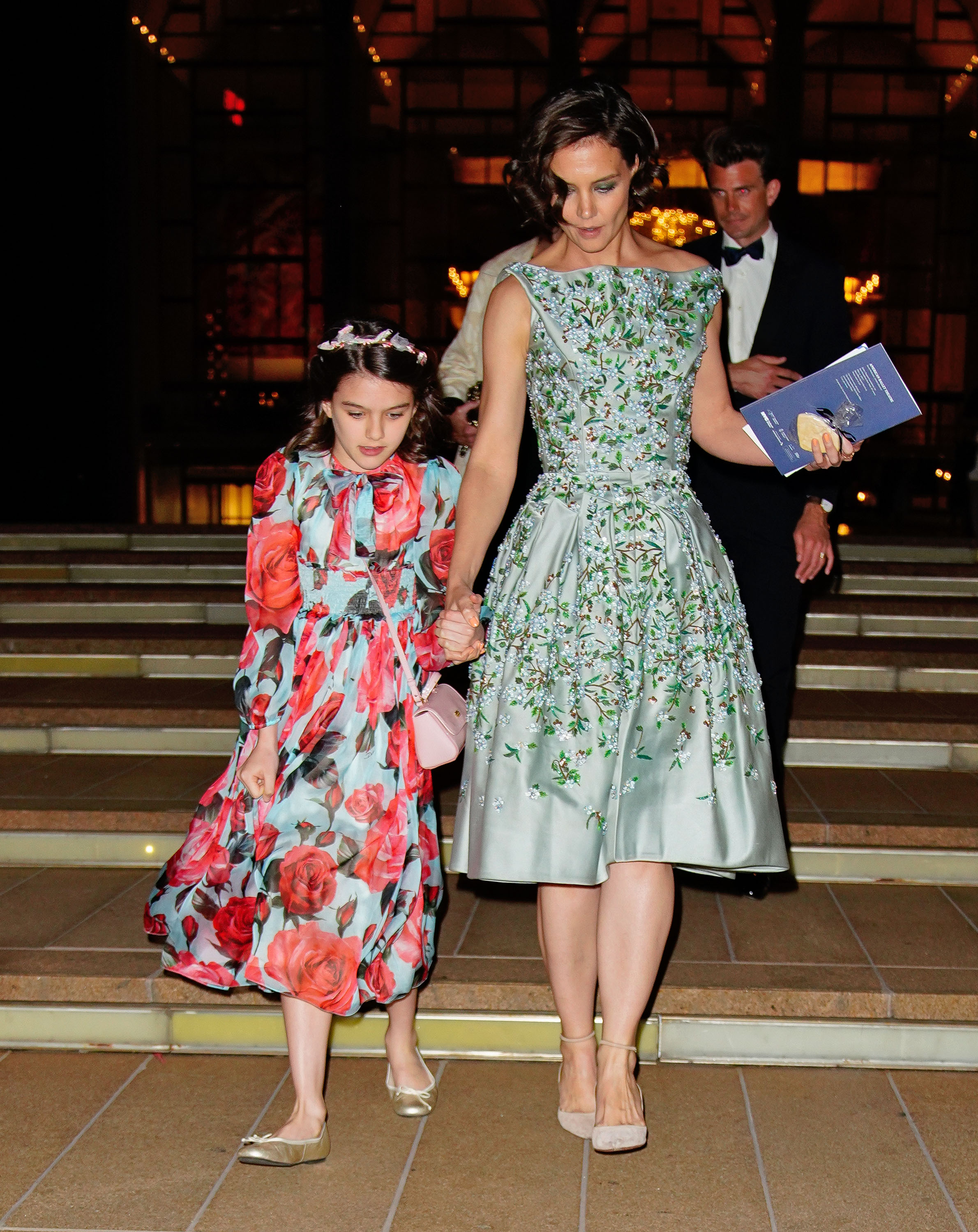 Katie Holmes y Suri Cruise disfrutan de una noche en el American Ballet Theater del Lincoln Center de Nueva York, el 21 de mayo de 2018 | Foto: Getty Images