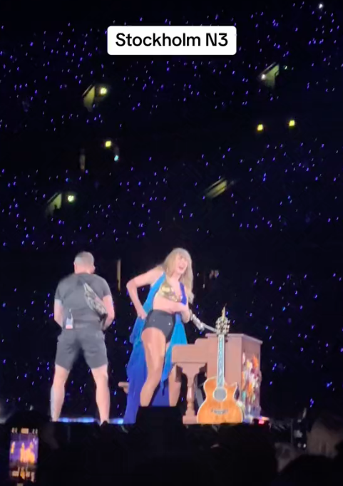 Taylor Swift experimentando un fallo de vestuario durante su concierto Eras Tour en Estocolmo, Suecia, publicado el 20 de mayo de 2024 | Fuente: TikTok/evelinahansen1