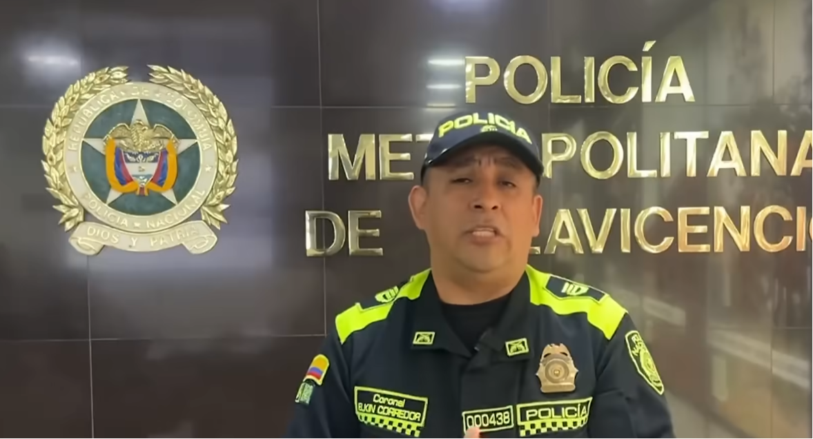 El Comandante de la Policía de Villavicencio dando declaraciones ante la prensa | Fuente: YouTube/Noticias RCN