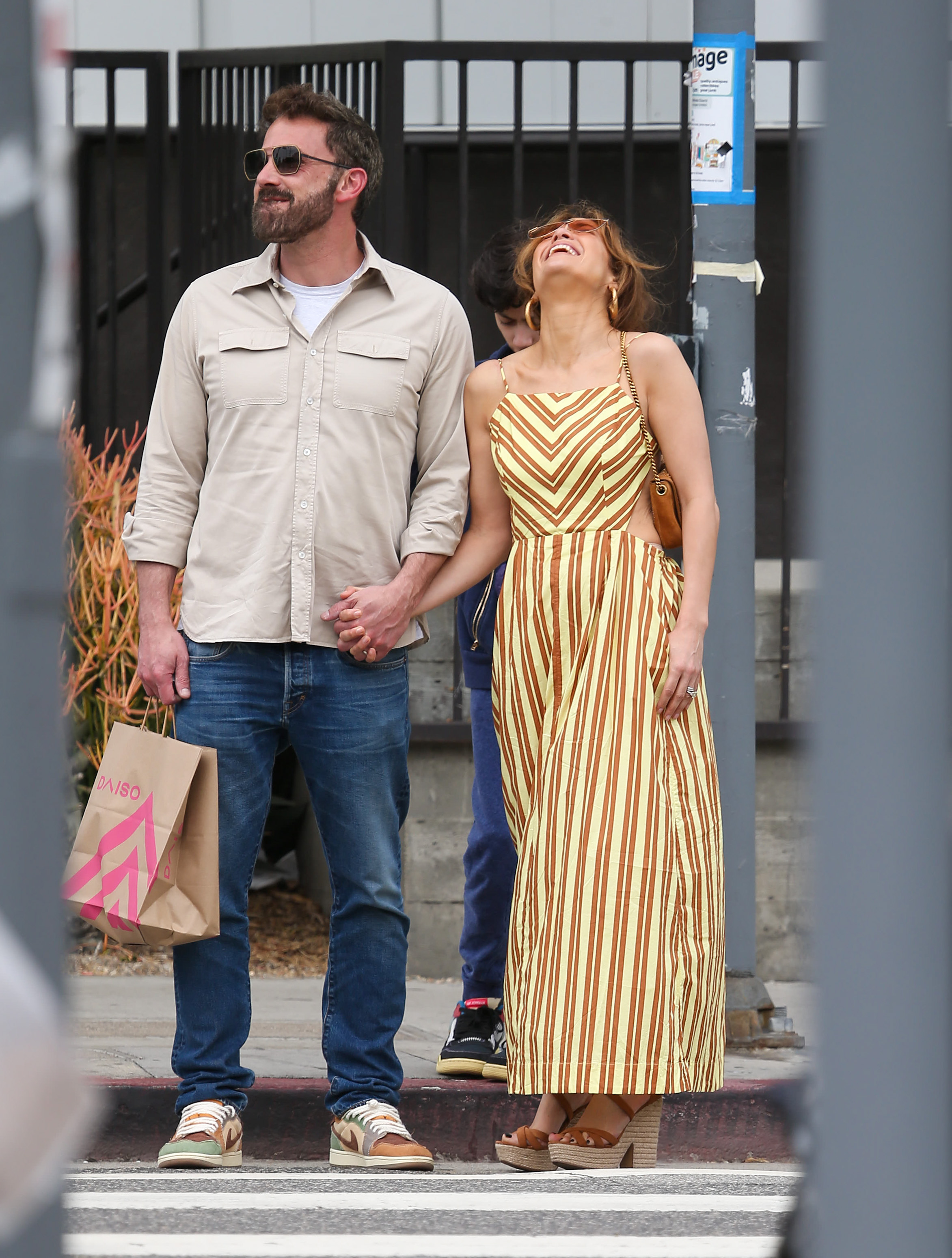 Ben Affleck y Jennifer Lopez vistos el 20 de mayo de 2023, en Los Ángeles, California. | Foto: Getty Images