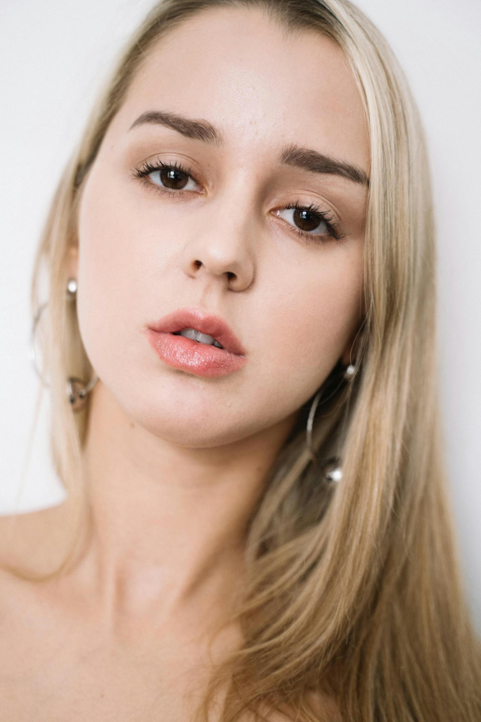 Una mujer preocupada | Fuente: Pexels