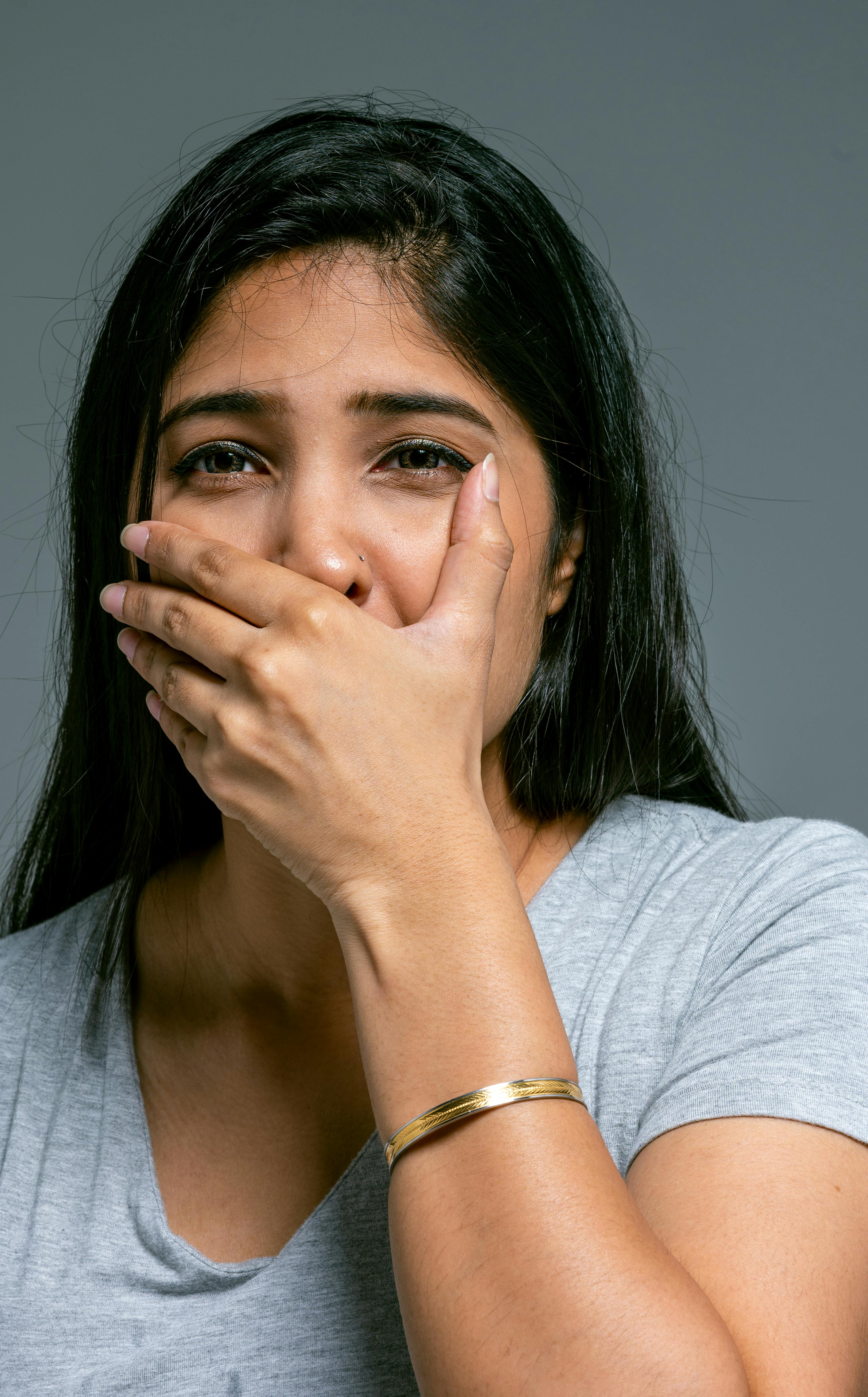 Mujer casi llorando | Fuente: Pexels