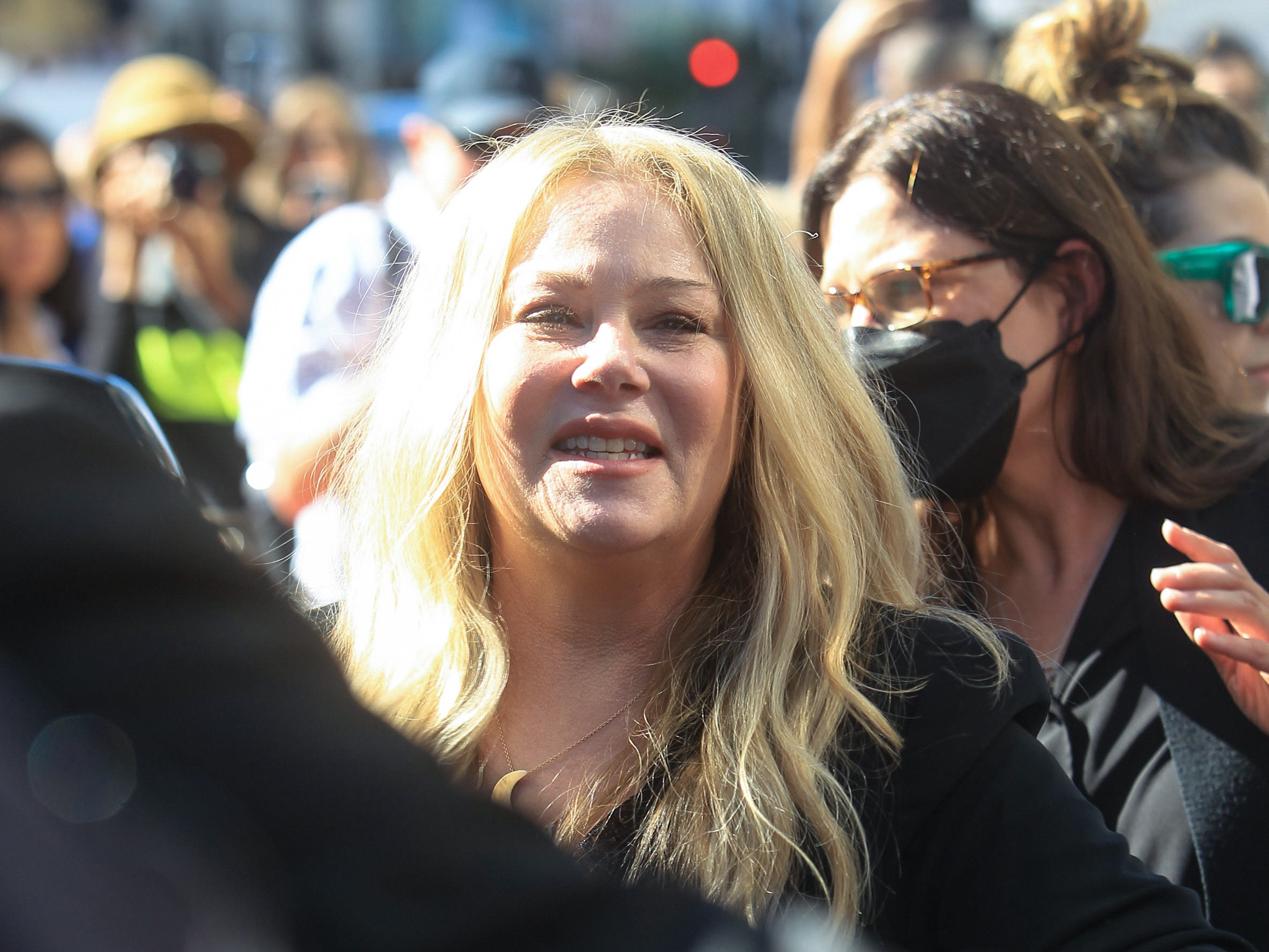 Christina Applegate en la ceremonia de entrega de su estrella en el Paseo de la Fama de Hollywood el 14 de noviembre de 2022 en Los Ángeles | Fuente: Getty Images