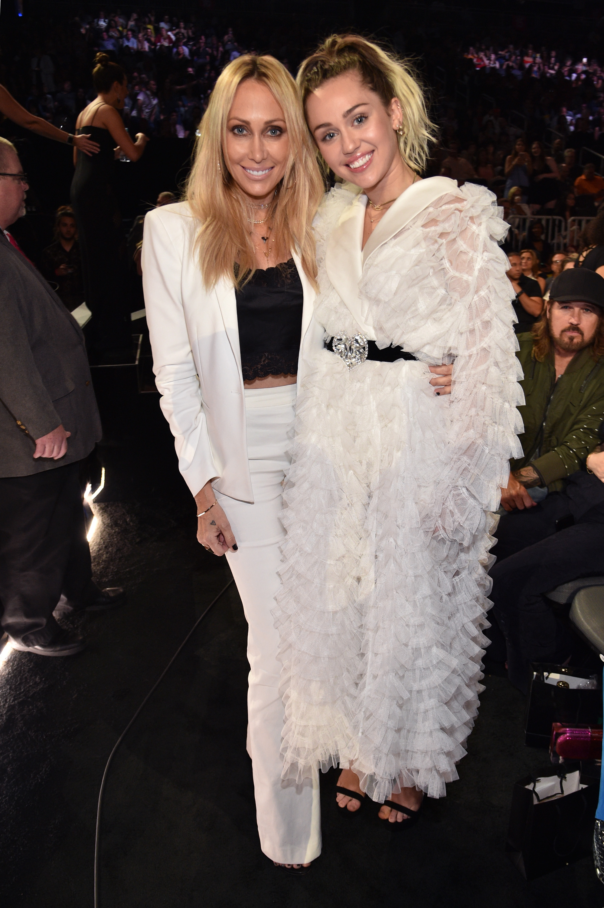 Tish y Miley Cyrus asisten a los Premios Billboard de la Música en Las Vegas, Nevada, el 21 de mayo de 2017 | Fuente: Getty Images
