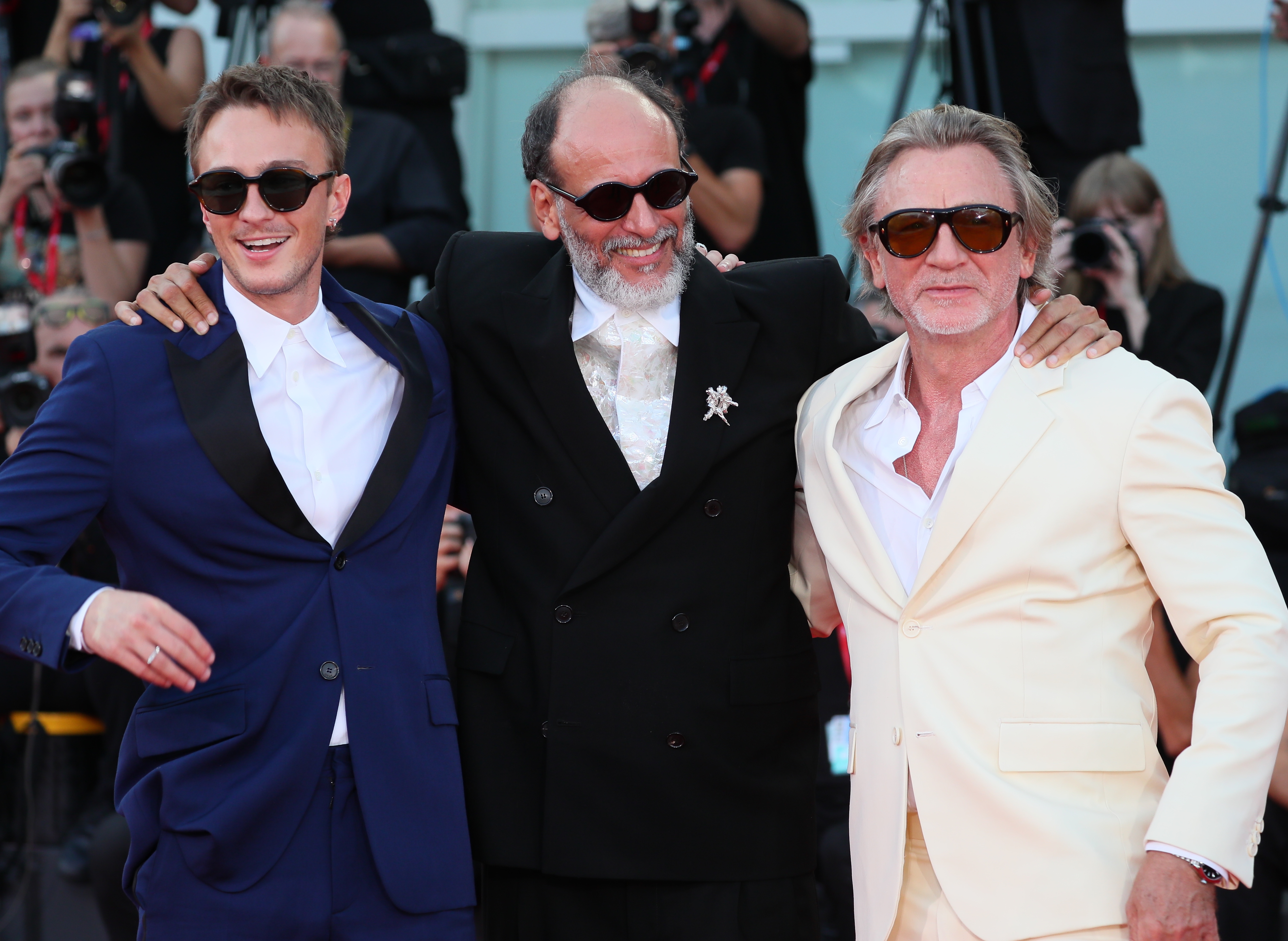 Drew Starkey, Luca Guadagnino, and Daniel Craig el 3 de septiembre de 2024, en Venecia, Italia | Fuente: Getty Images