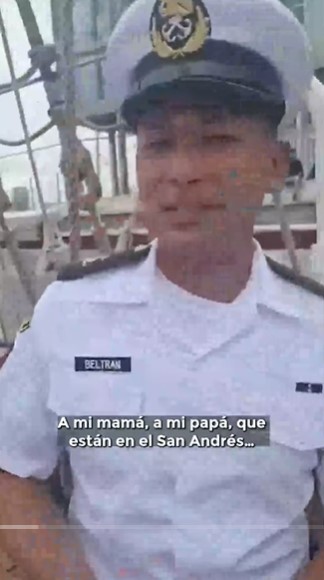 Los cadetes dan sus últimos mensajes antes de la colisión. | Foto: TikTok/latinus_us