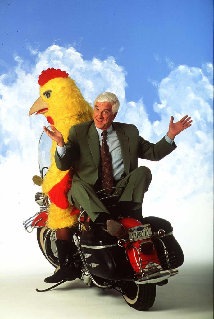 Leslie Nielsen el 16 de enero de 1992, en Hollywood. | Foto: Getty Images