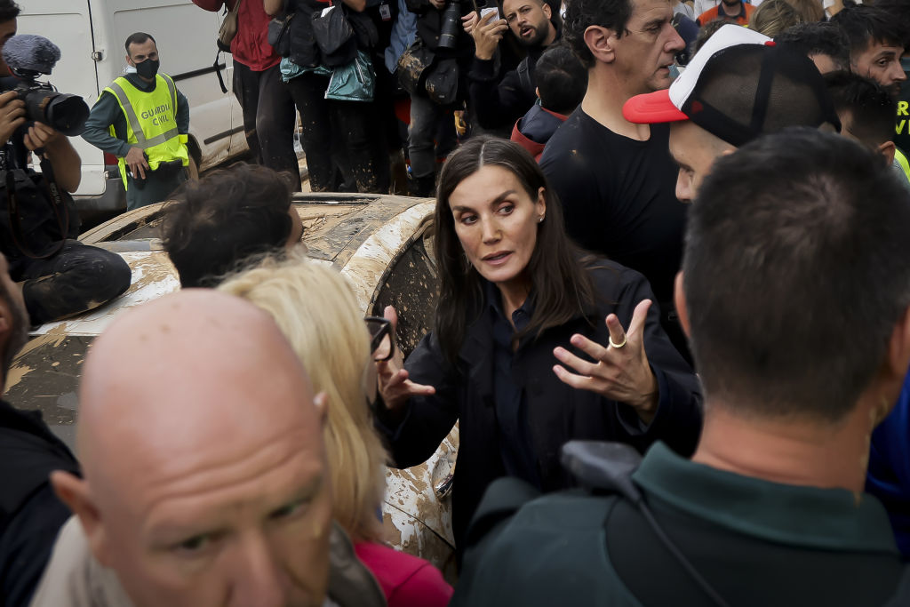 Reina Letizia en su visita a Paiporta, Valencia. | Foto: Getty Images